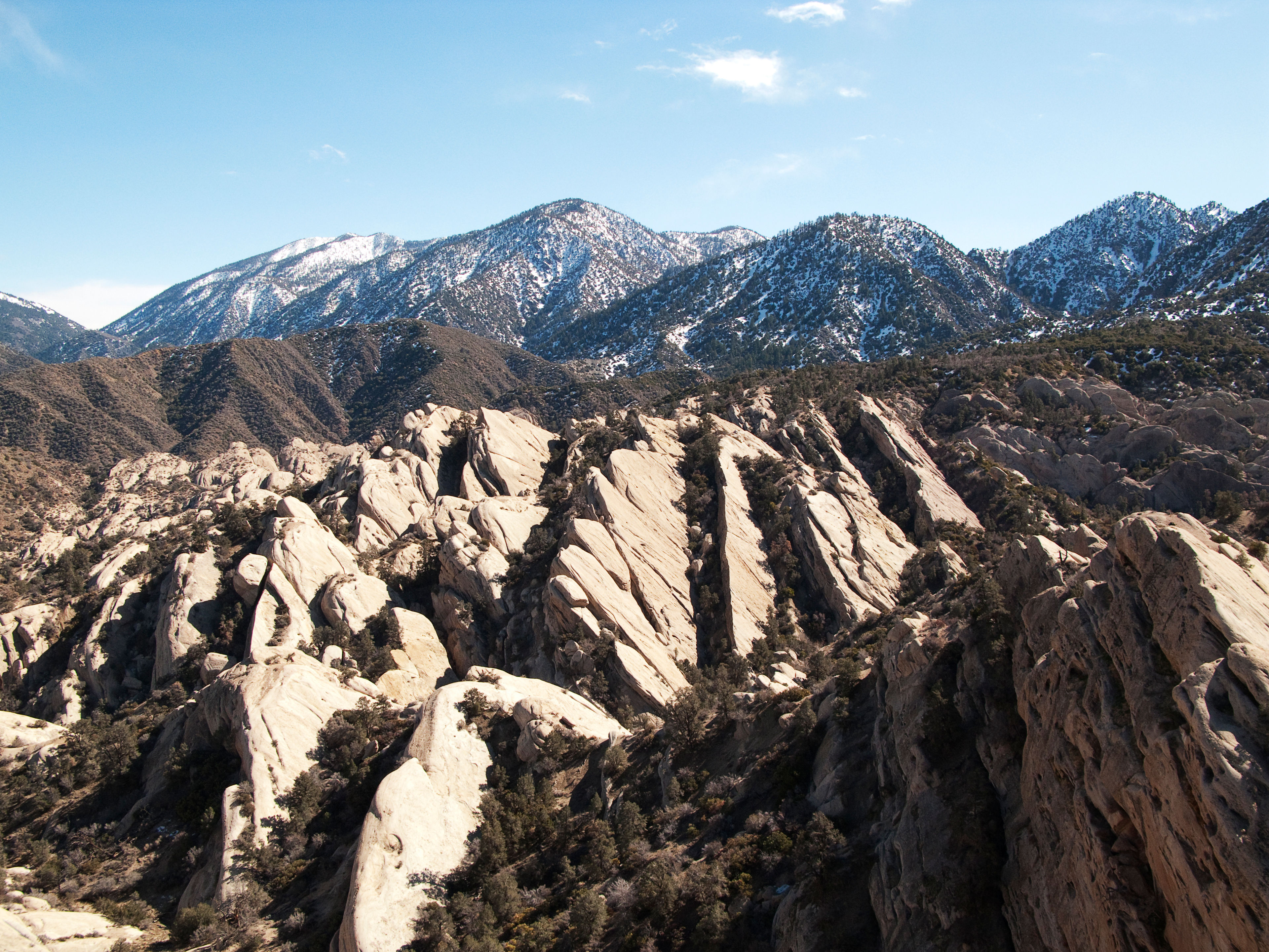 Devil_s_Punchbowl_Natural_Area_view.jpg