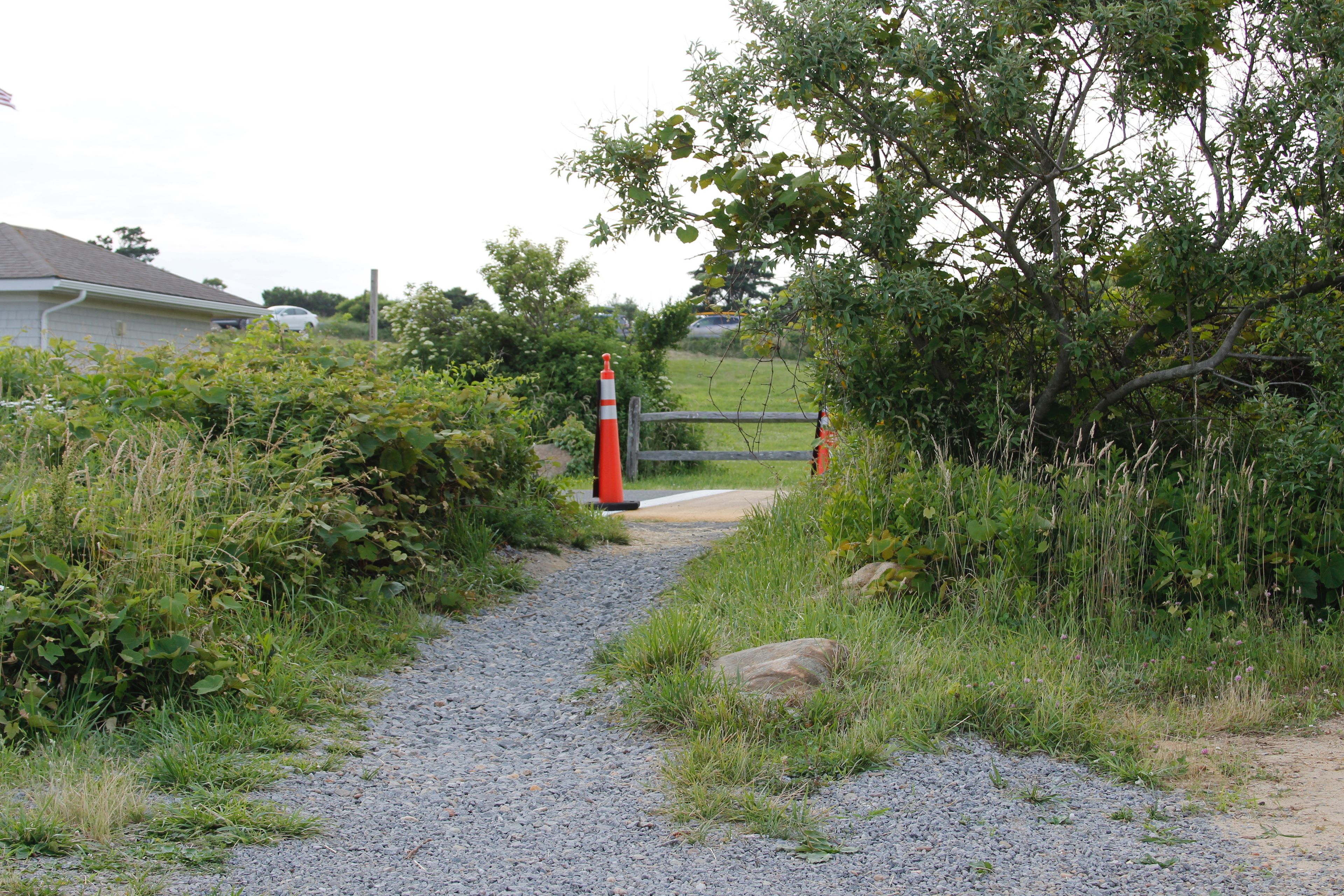 trail parking lot to restrooms