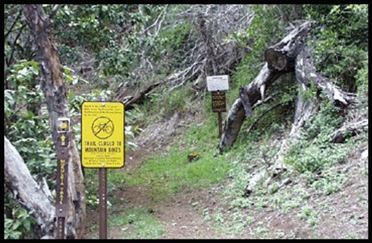 Mokuleia & Kuaokala Firebreak Roads Trail Head