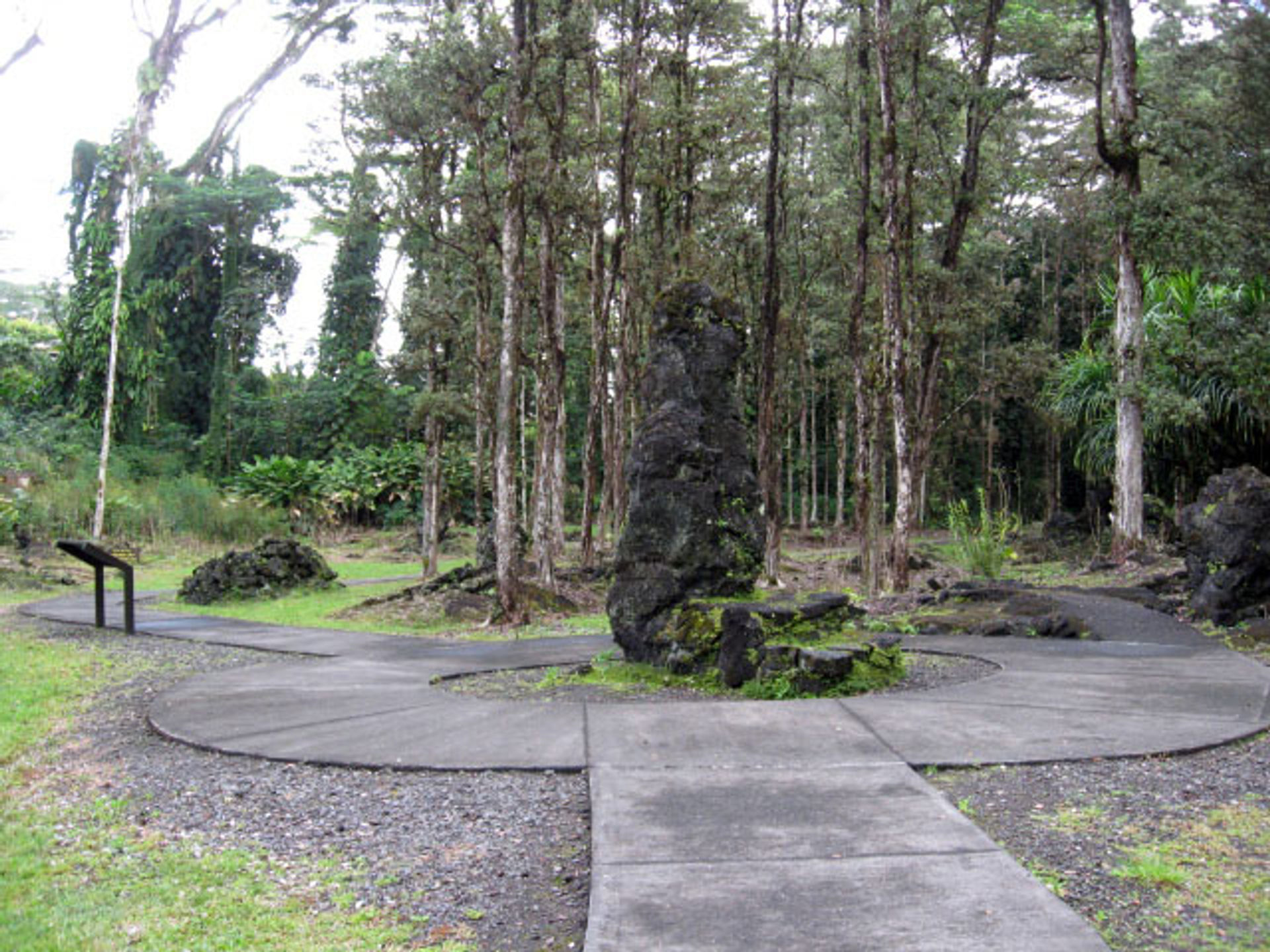 Lava Tree State Monument