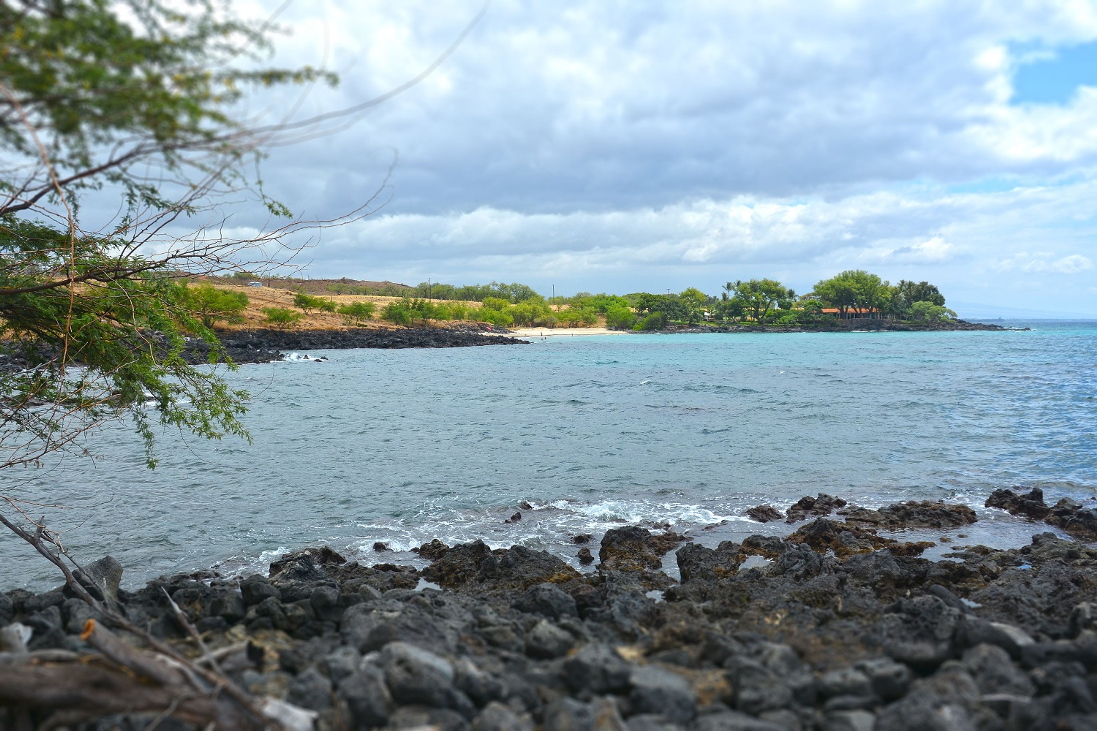 View of Mauʻumae Bay from trail