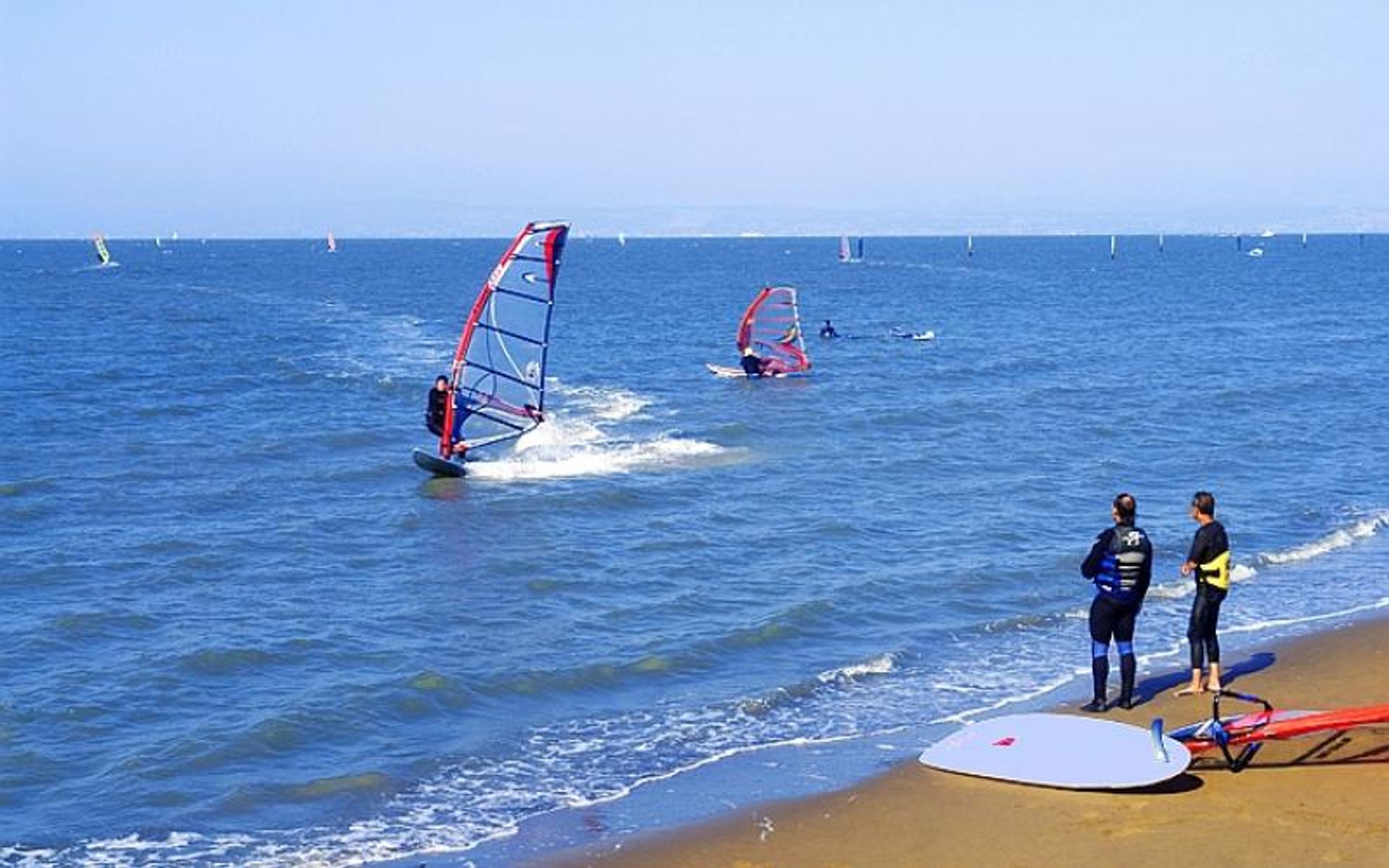 Windsurfing along the Promenade