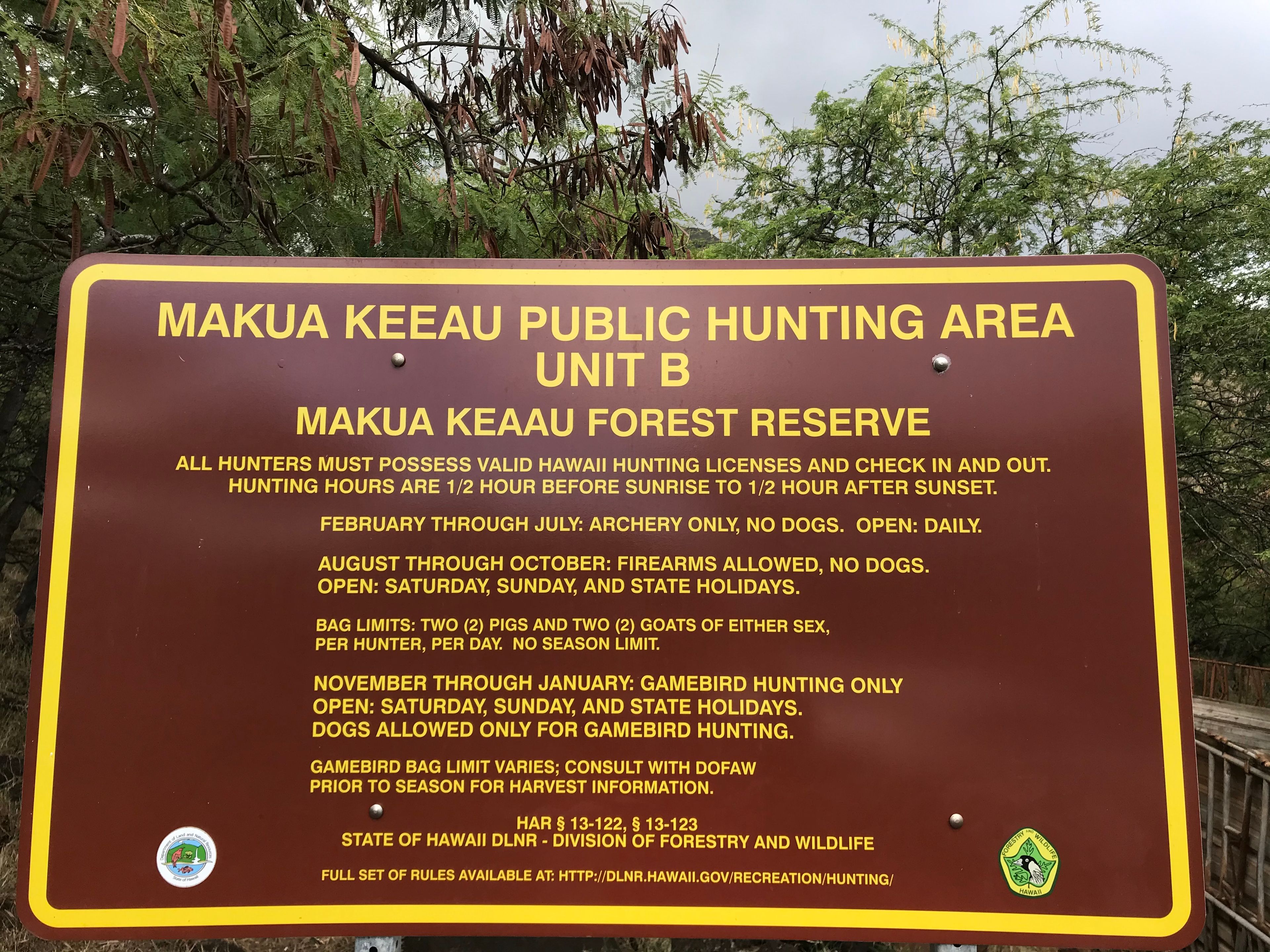 Makua Keeau Public Hunting Area Unit B DOFAW Sign