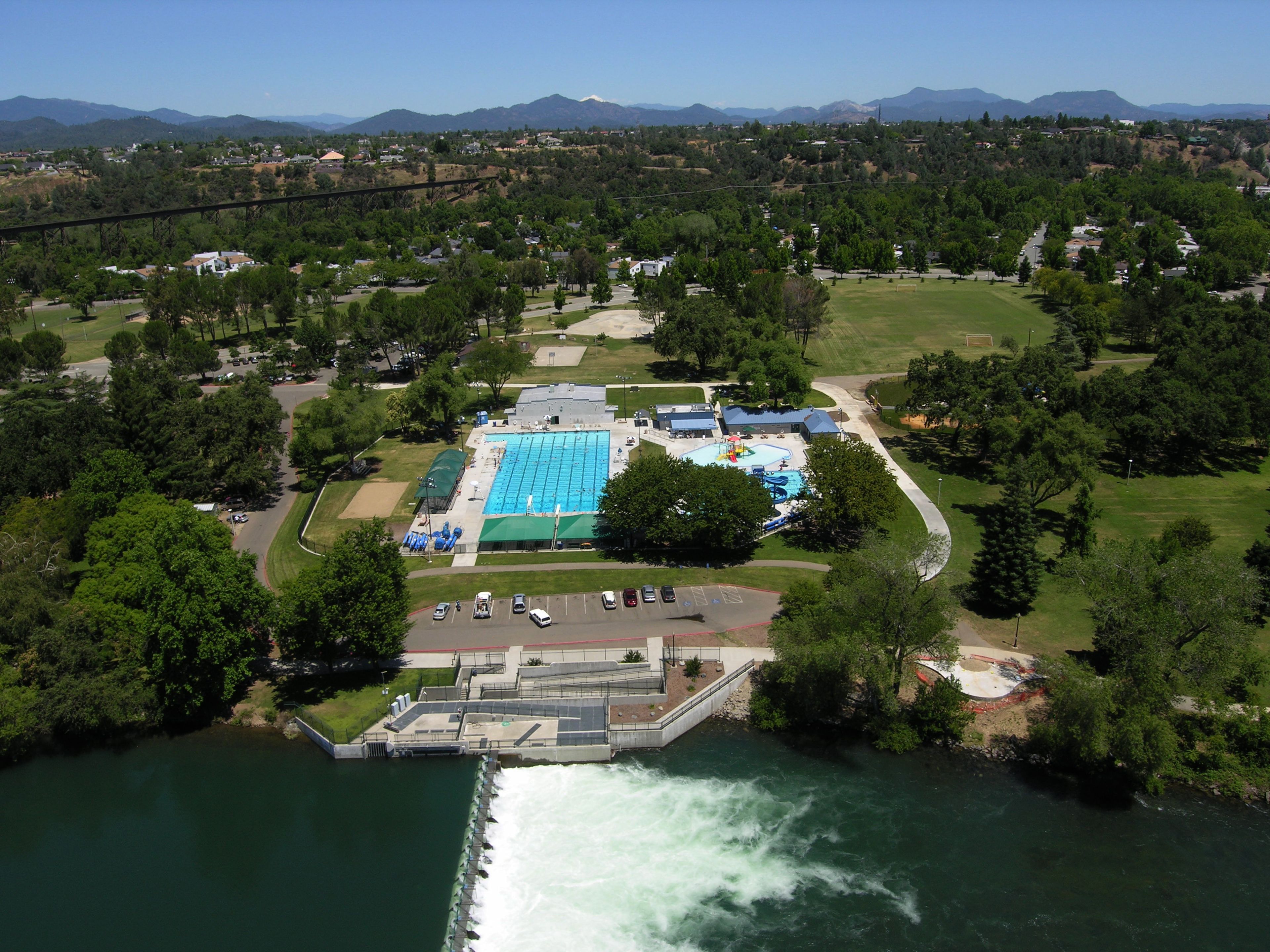 Caldwell Park featuring the Redding Aquatic Center