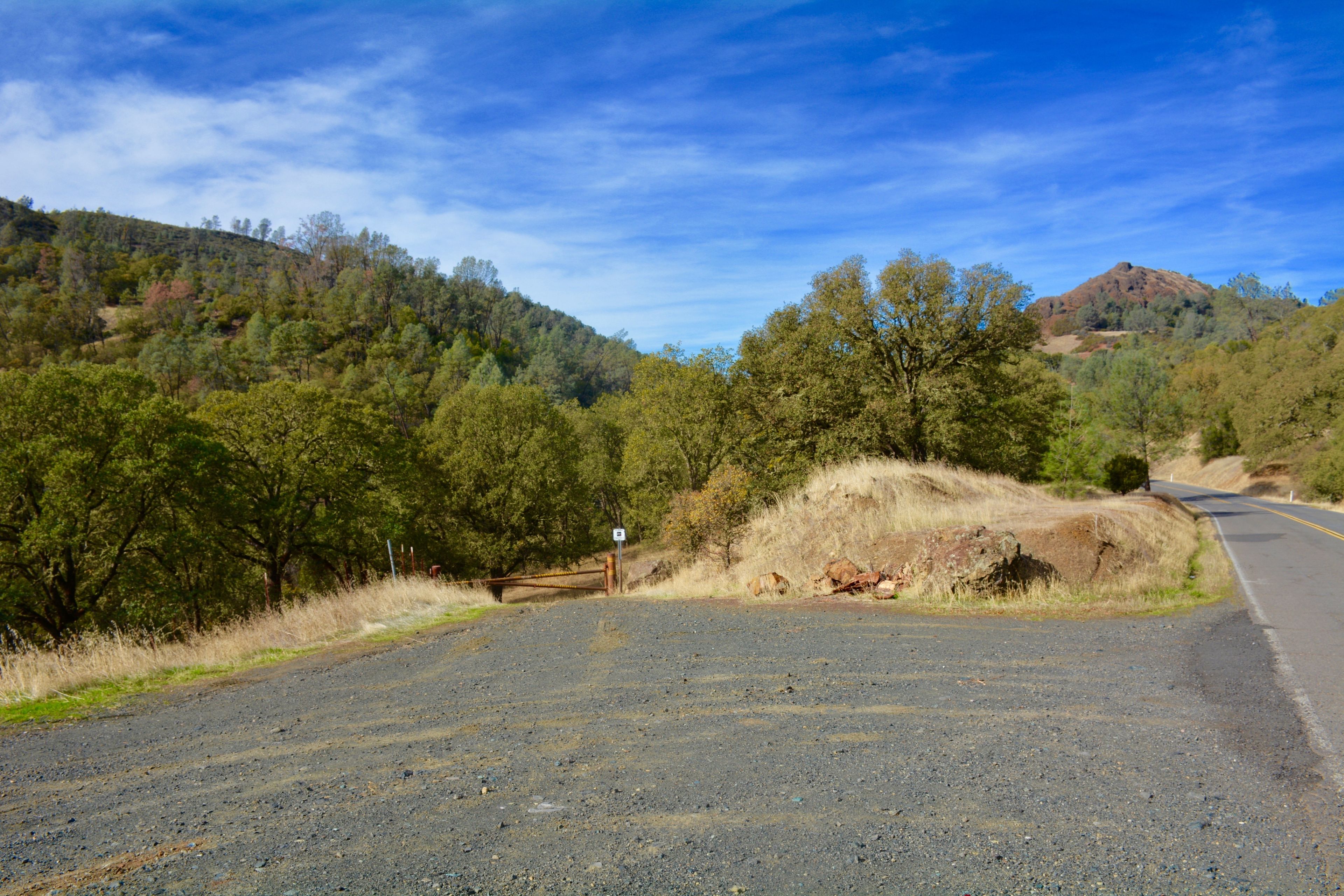 Old_Pope_Canyon_Trailhead_and_Parking.jpg