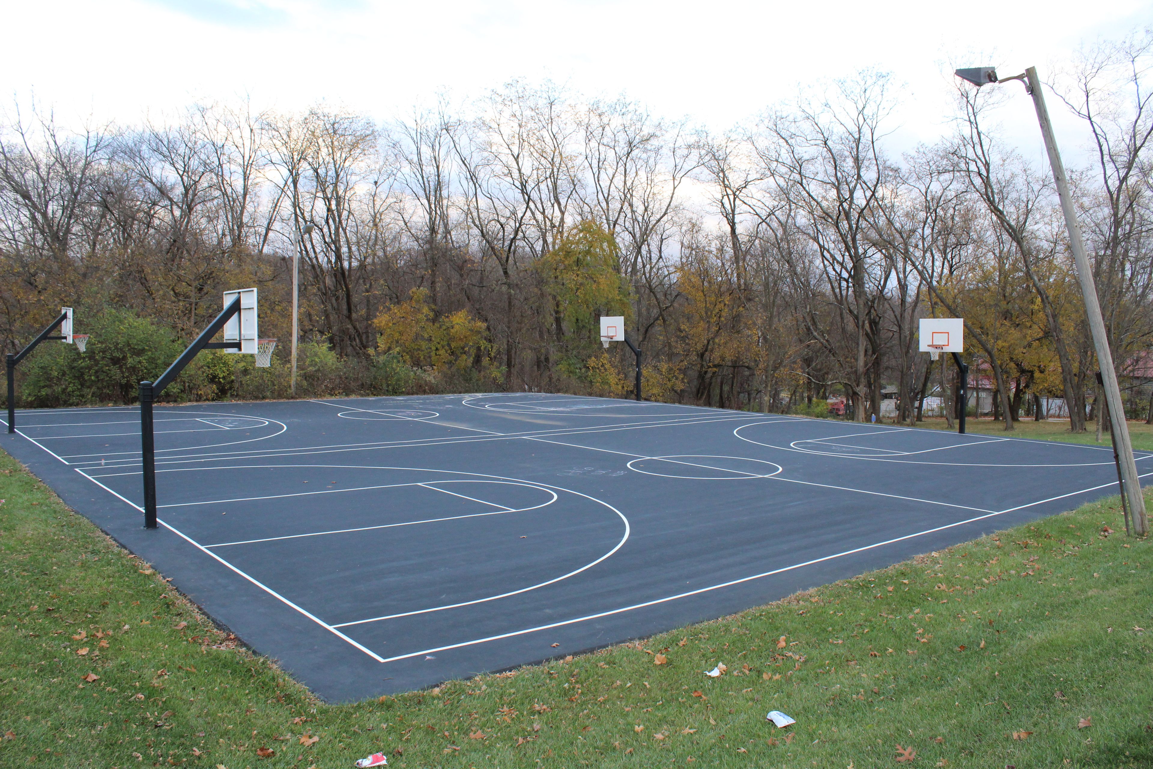 Crestmont Park Basketball Courts