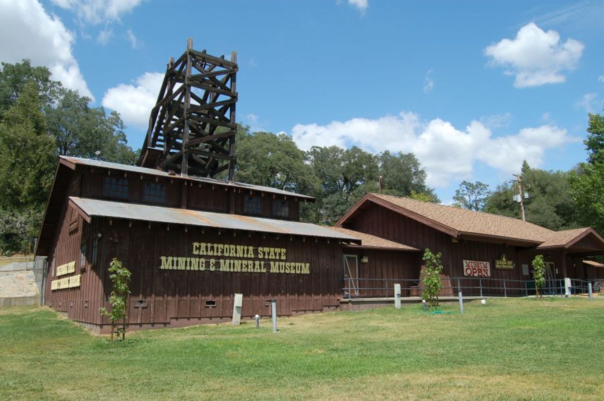 Exterior view of California State Mining and Mineral Museum