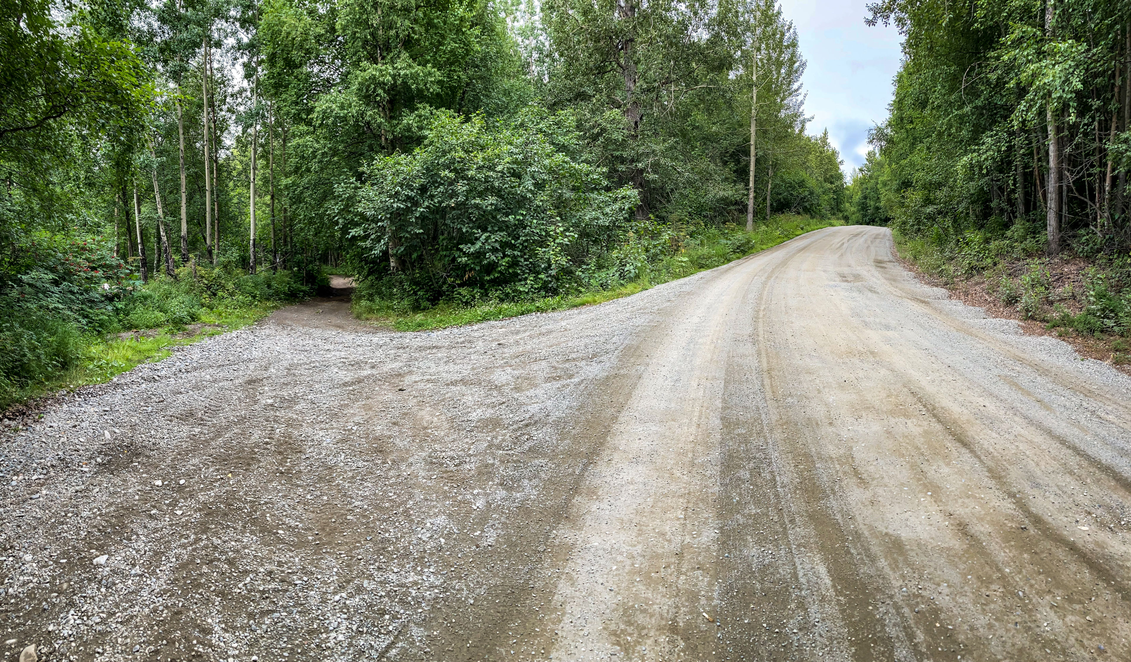 Looking west along the Maud Road Extension at the intersection with the Maud Connector