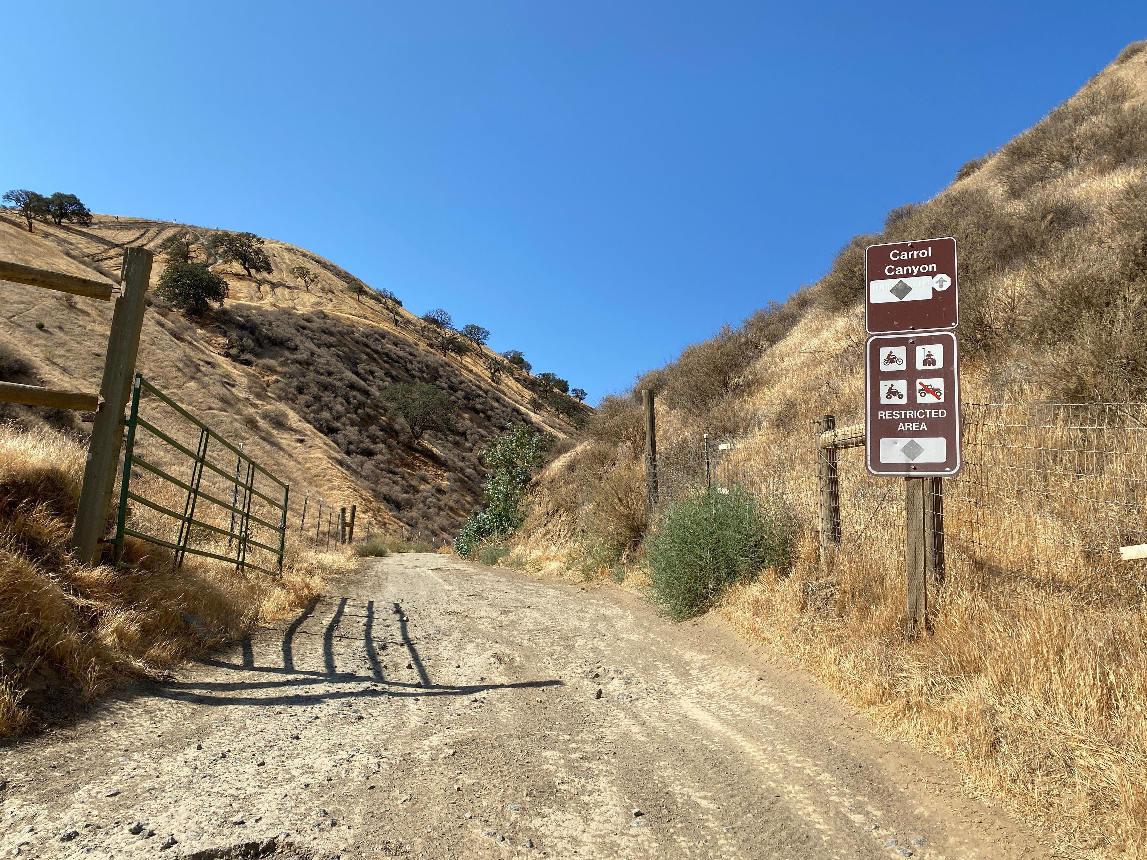 Carrol Canyon Trailhead Entrance near Los Osos, Black Diamond Difficult