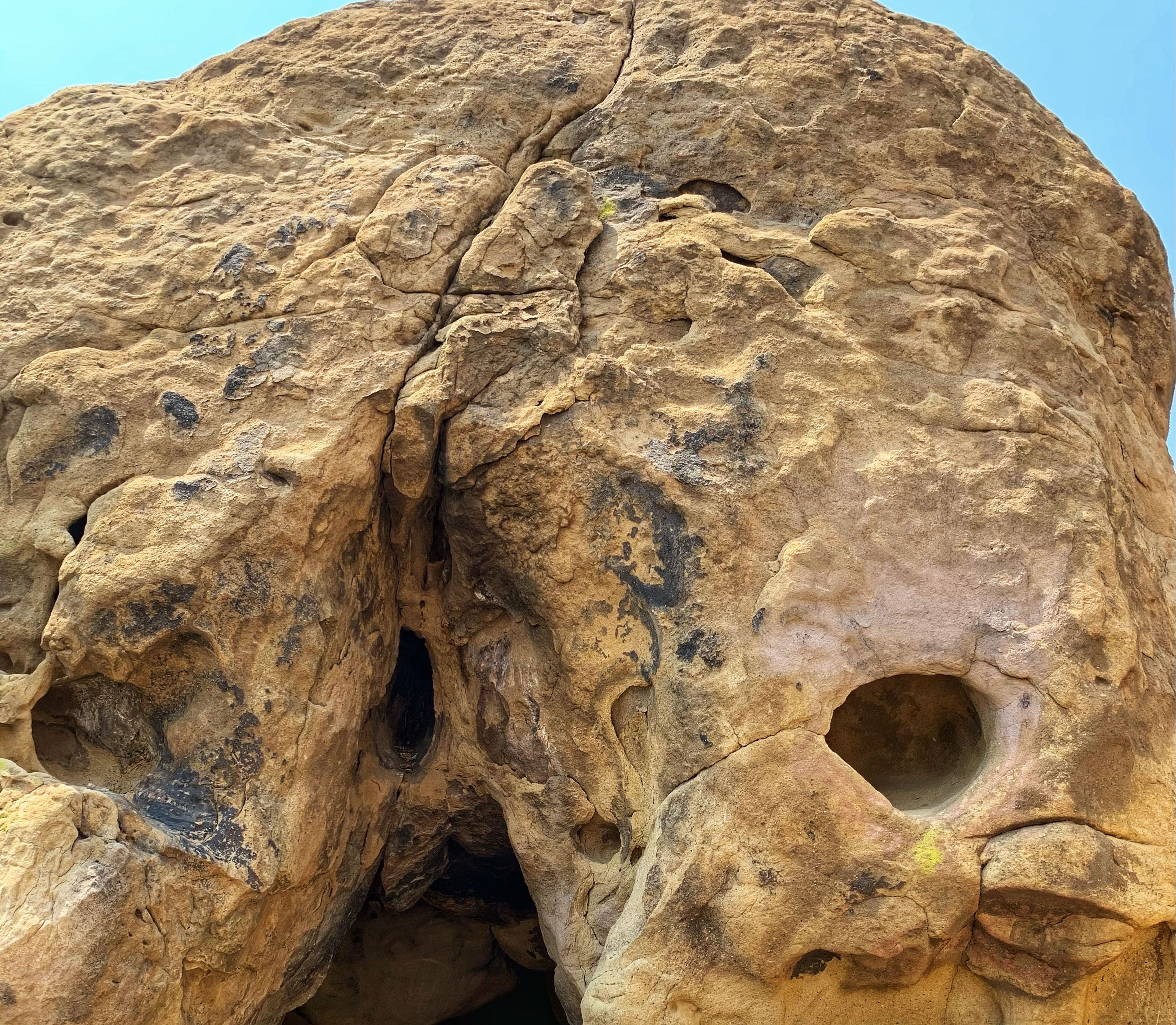 Santa Susana Pass SHP rock formation