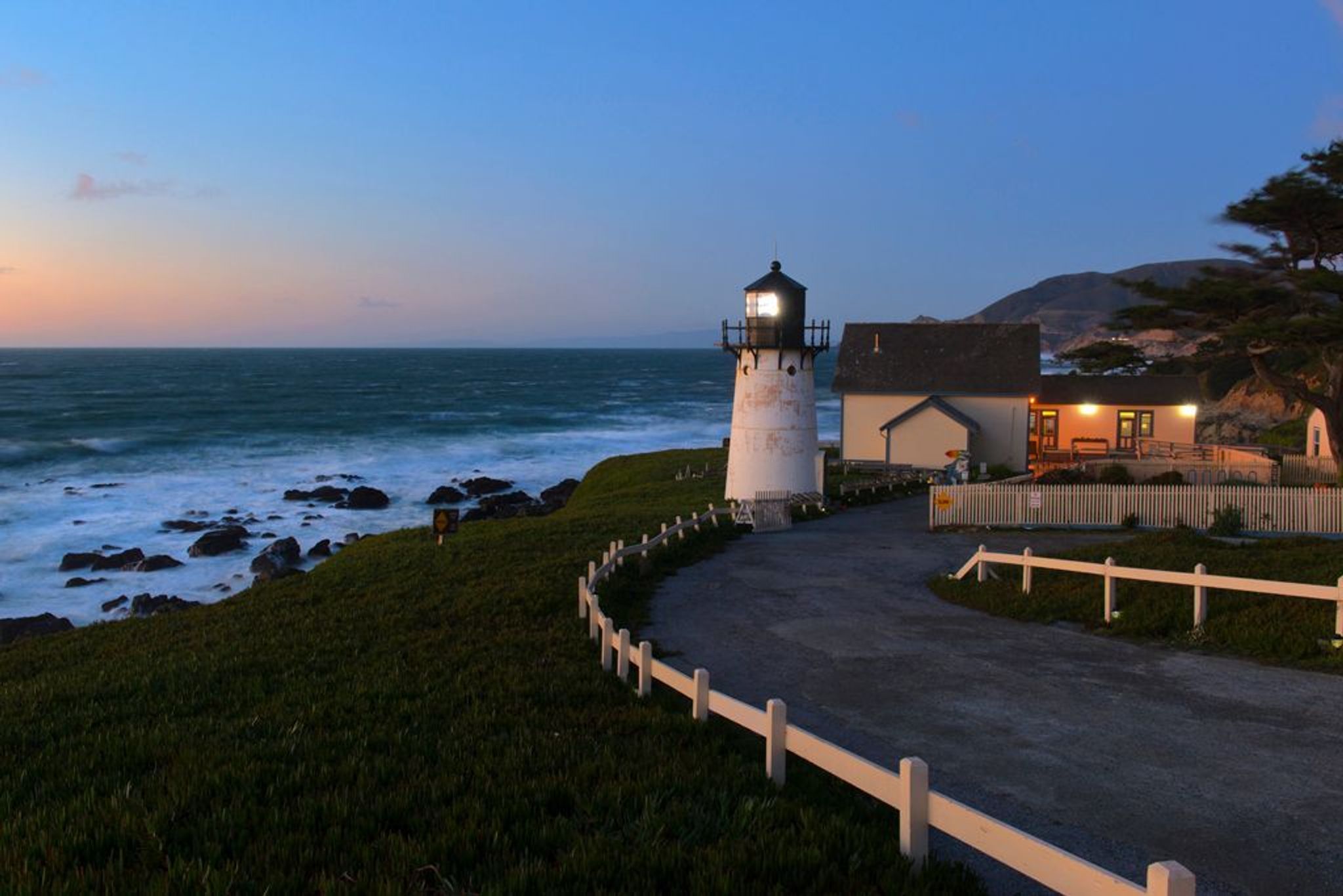 Lighthouse at the hostel in Montara.