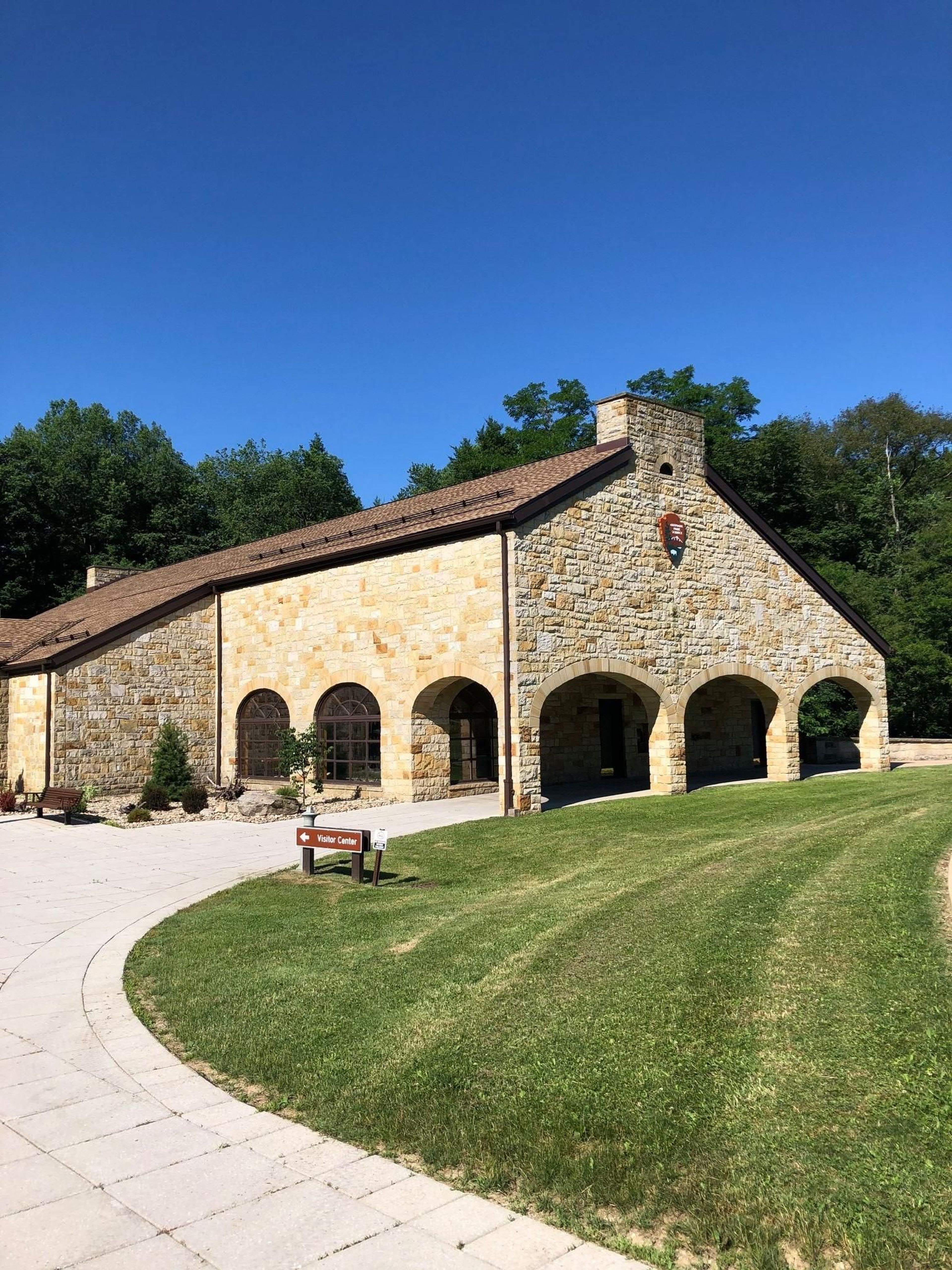 The Summit Level Visitor Center contains exhibits, restrooms, park movie and bookstore.