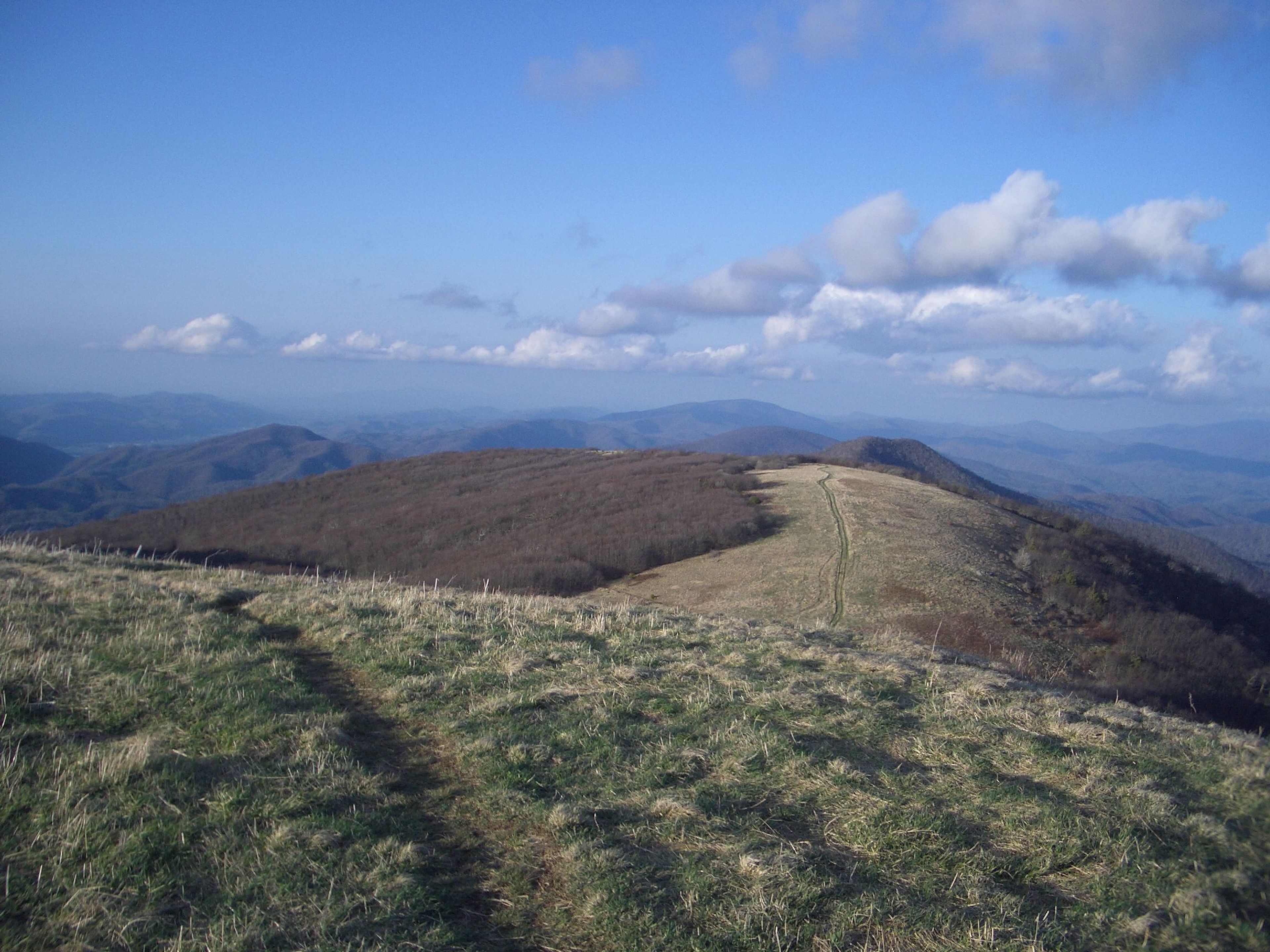 Crossing into thirteen states, hikers experience a variety of scenery along the way.