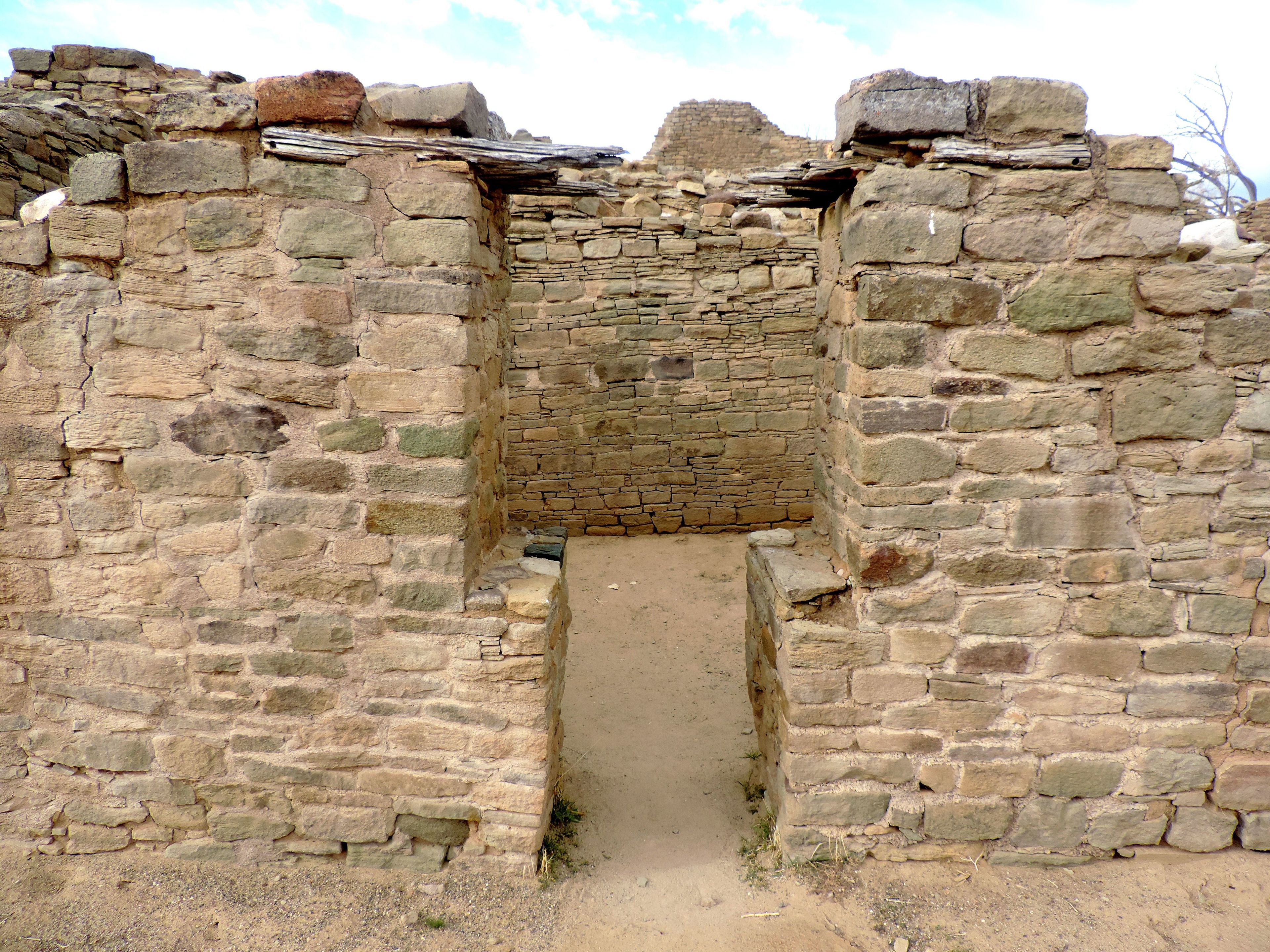 Original "T-shaped" doorway in Aztec West