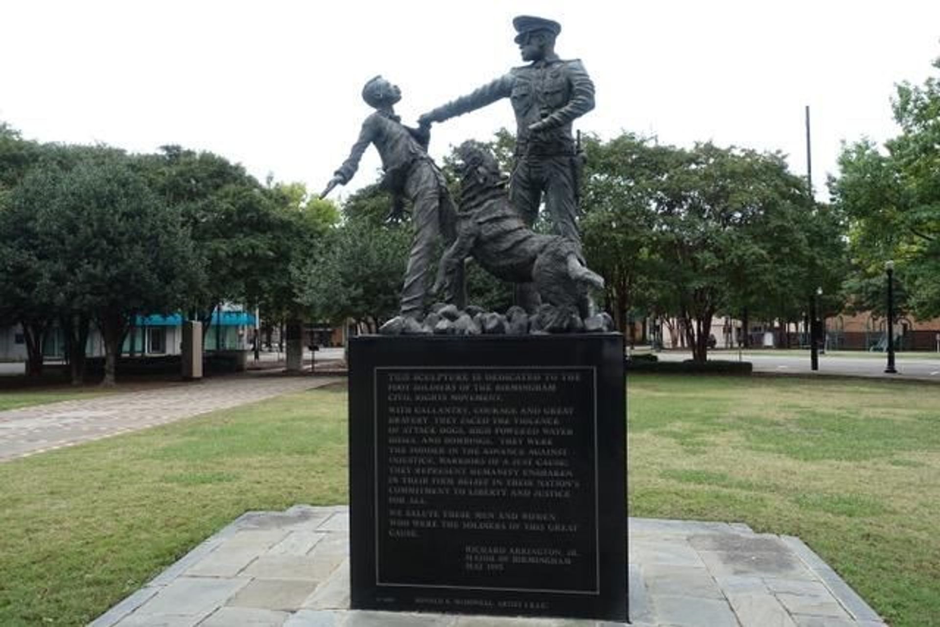 Statue in Kelly Ingram park dedicated to Birmingham Foot soldiers