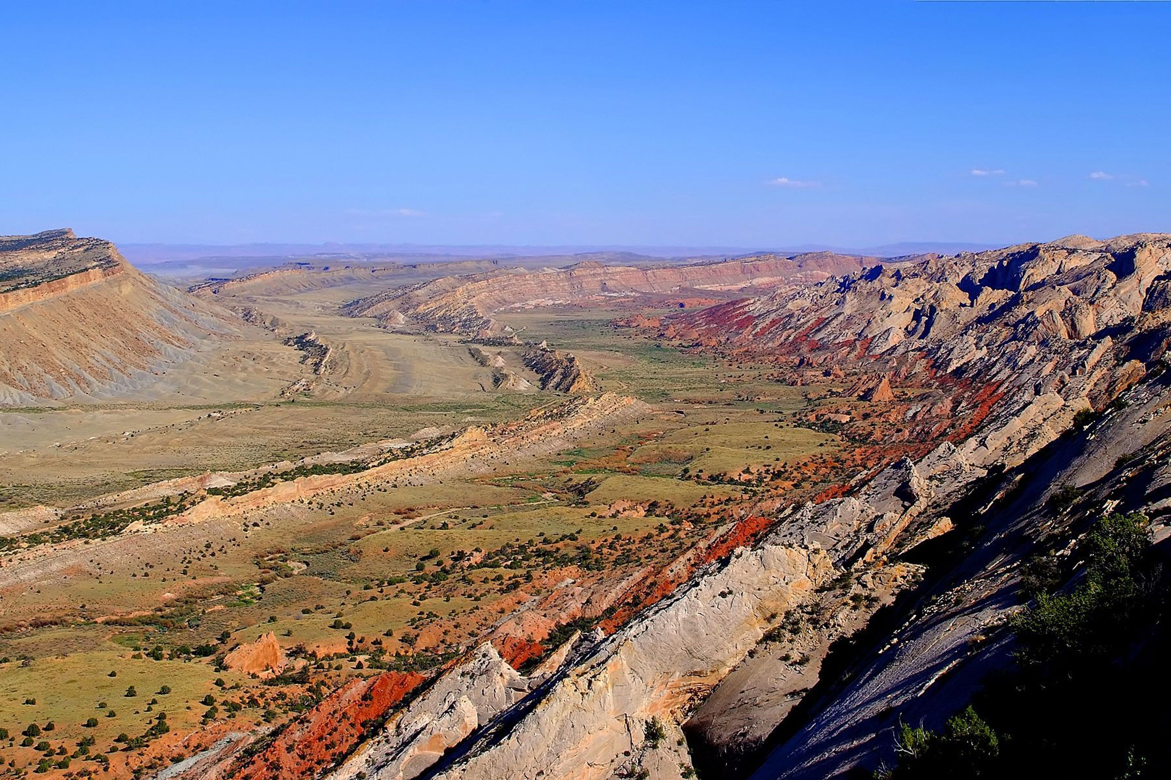 The Strike Valley shows colorful layers in the Waterpocket fold.