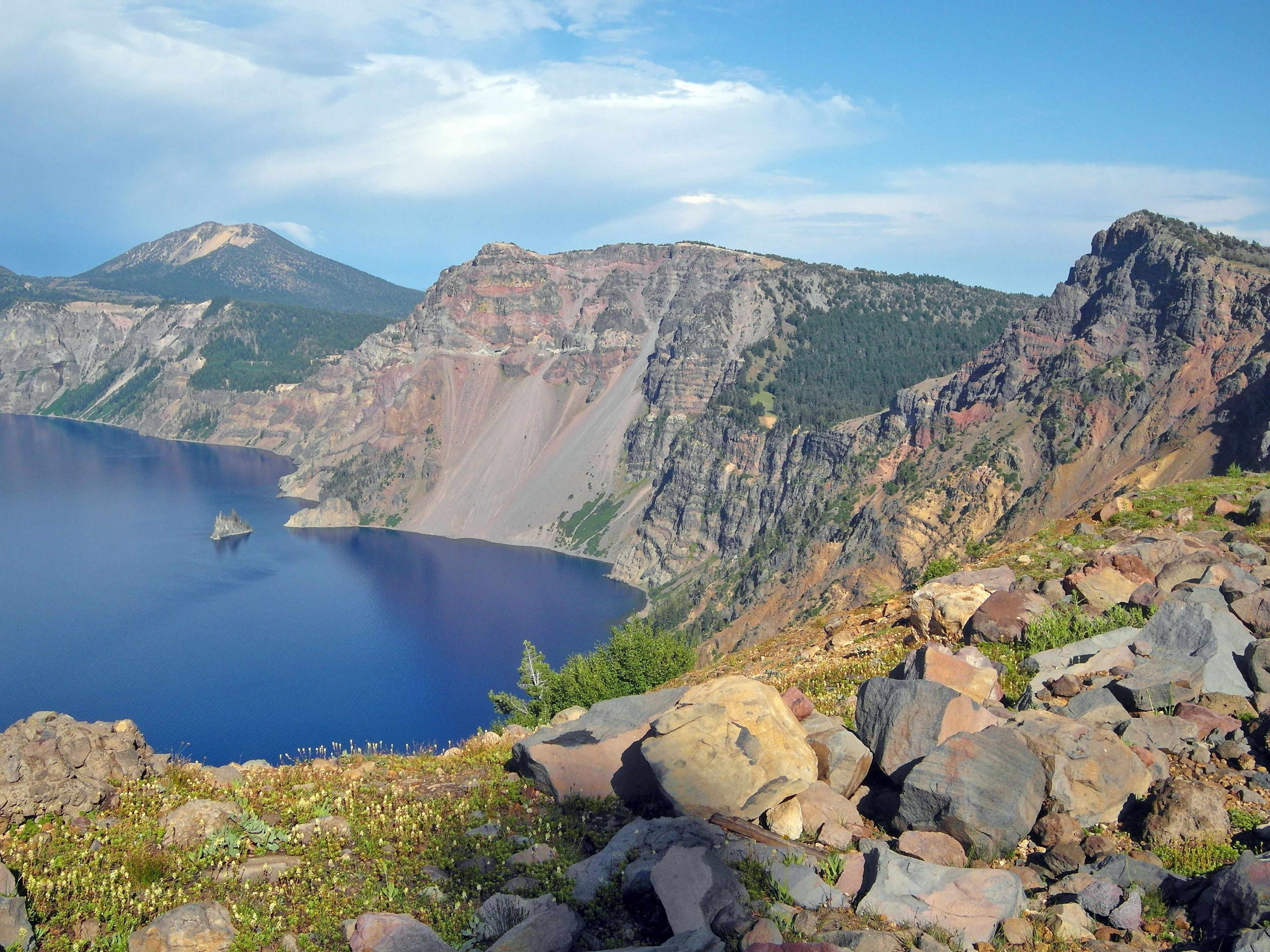 A view from Garfield Peak along the rim of Crater Lake