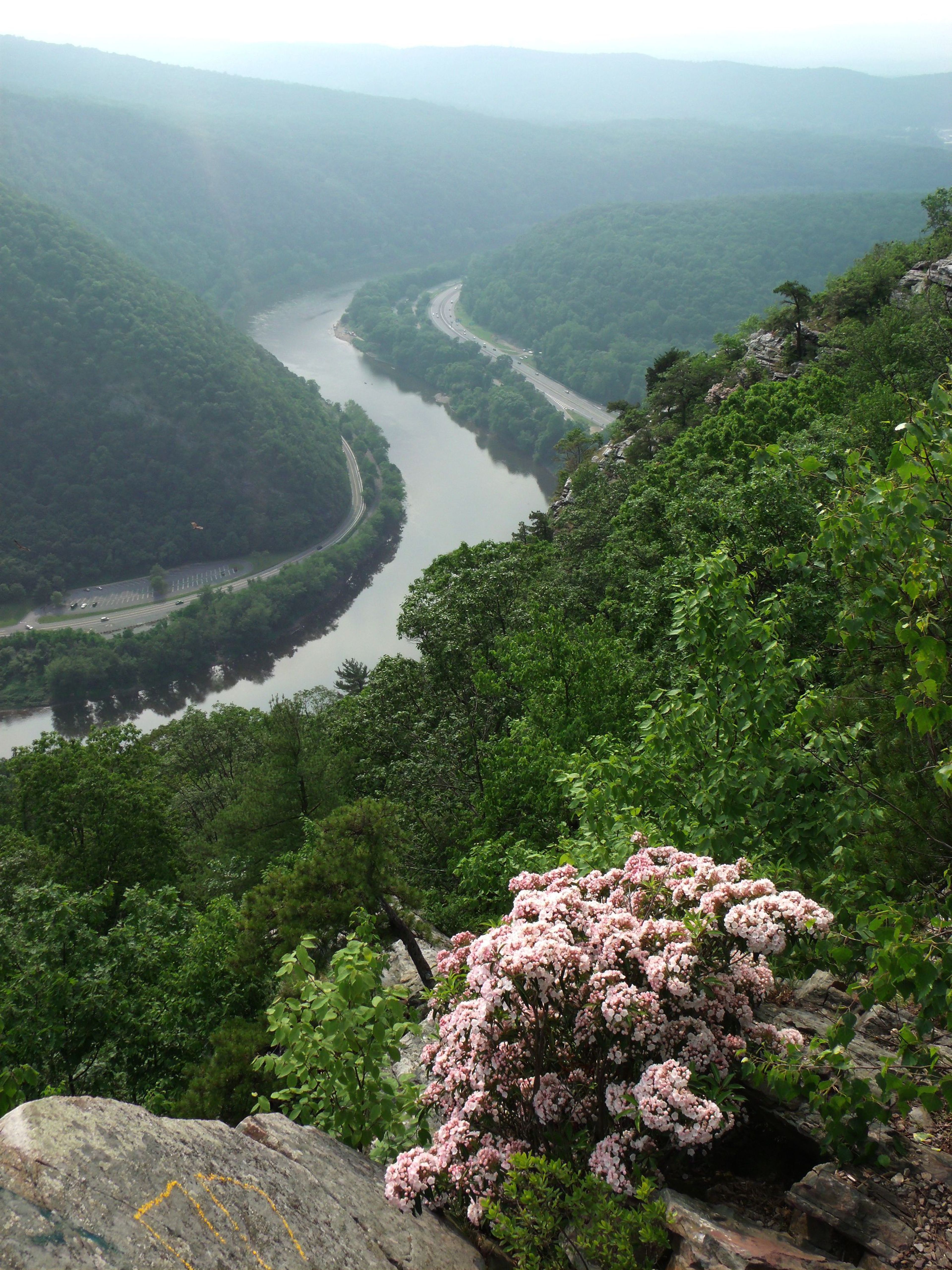 High view of the Delaware River from atop Mount Tammany