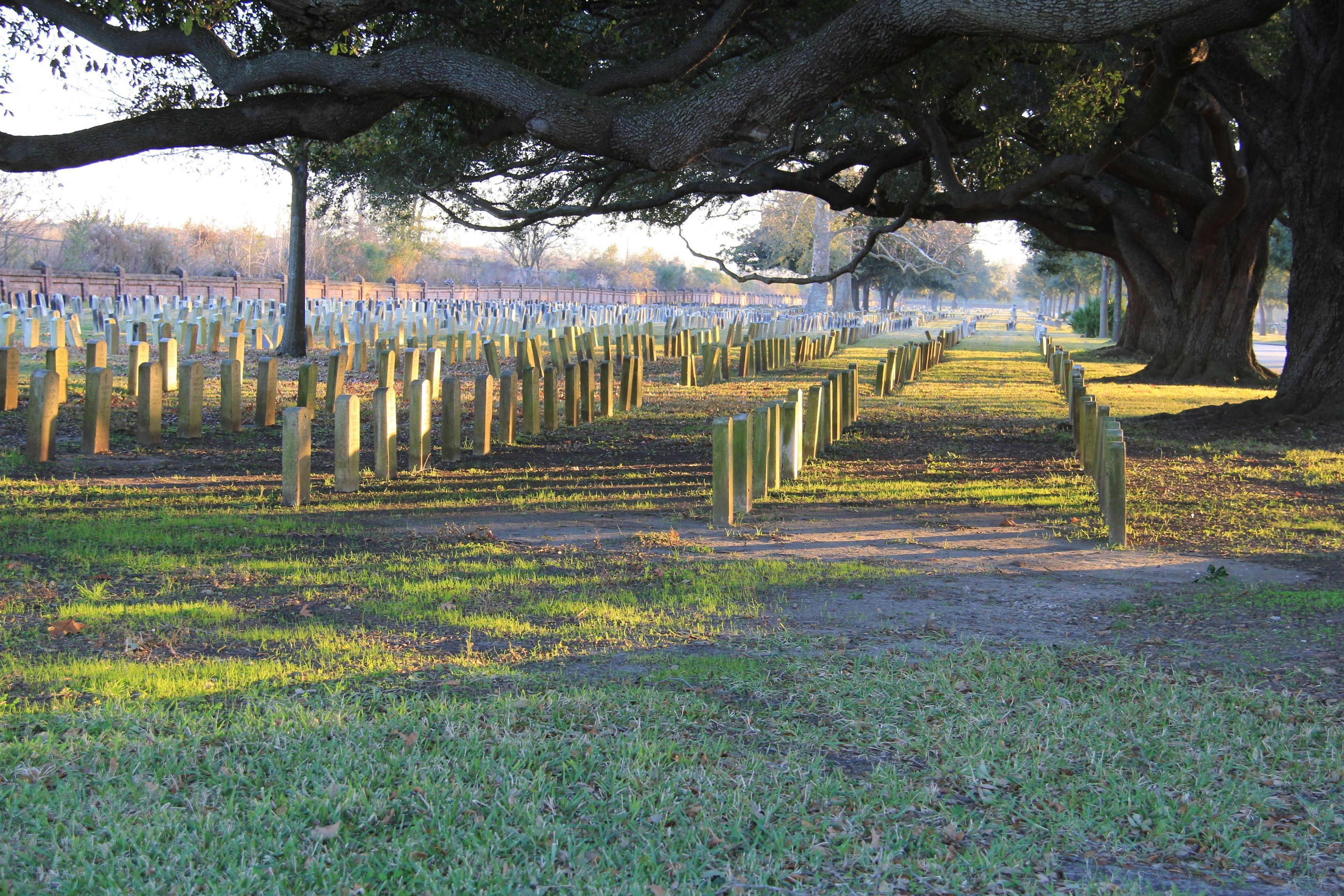 Established during the Civil War, Chalmette National Cemetery's 14,000+ headstones pay tribute to those buried there.