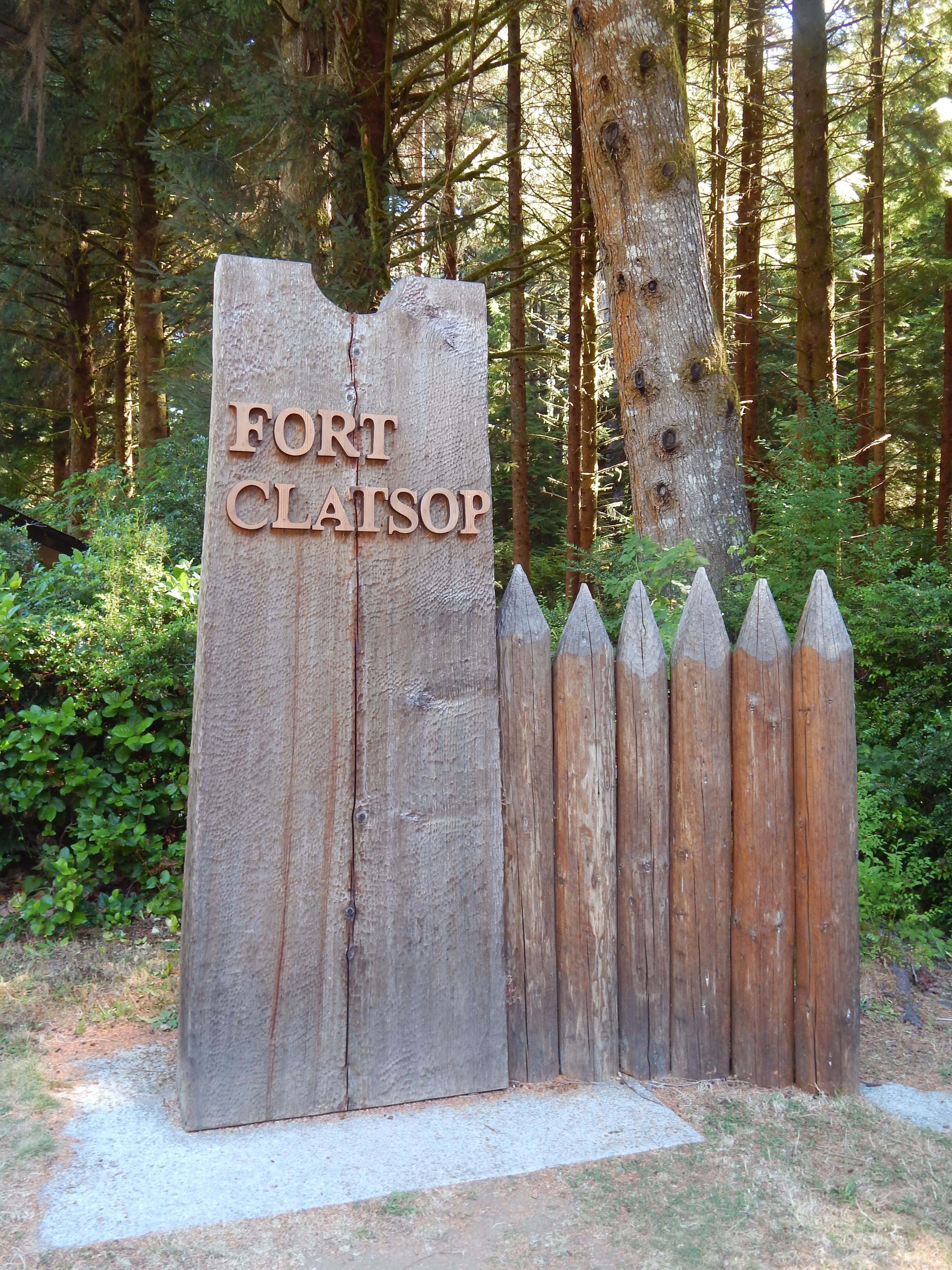 The entrance sign at the Visitor Center was created in a style that reflects the actual Fort itself, wooden stakes and all.