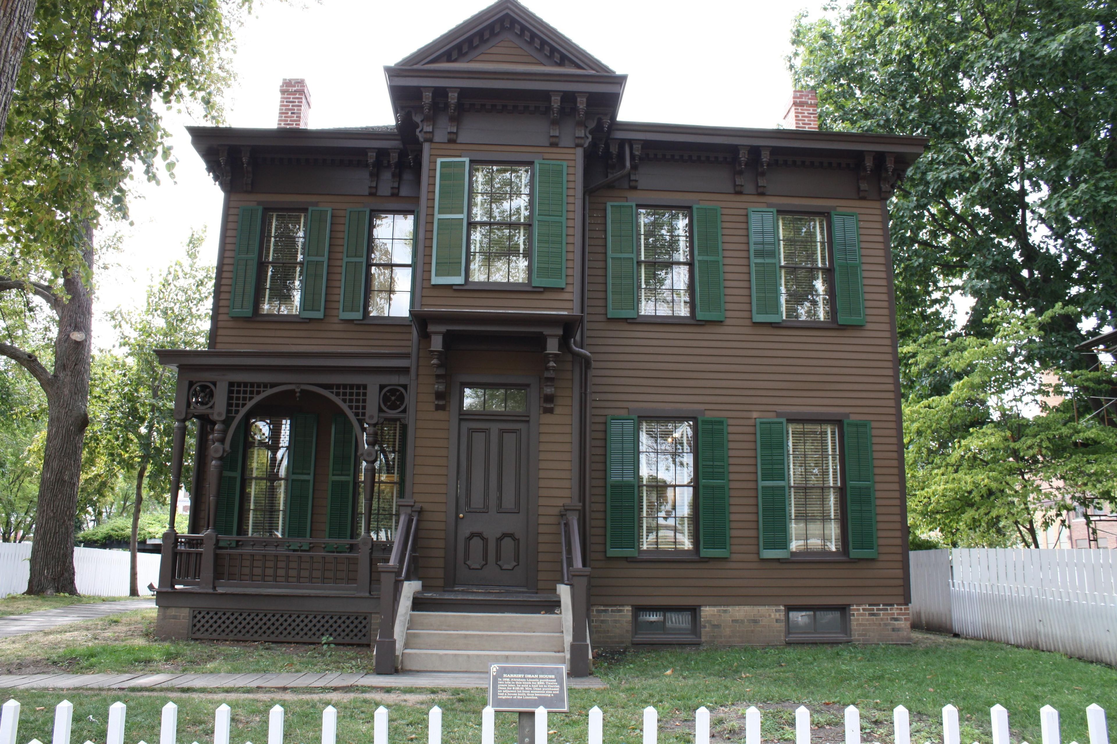 The first floor of the Dean House has exhibits focusing on changes in the Lincoln Home and family over the years.