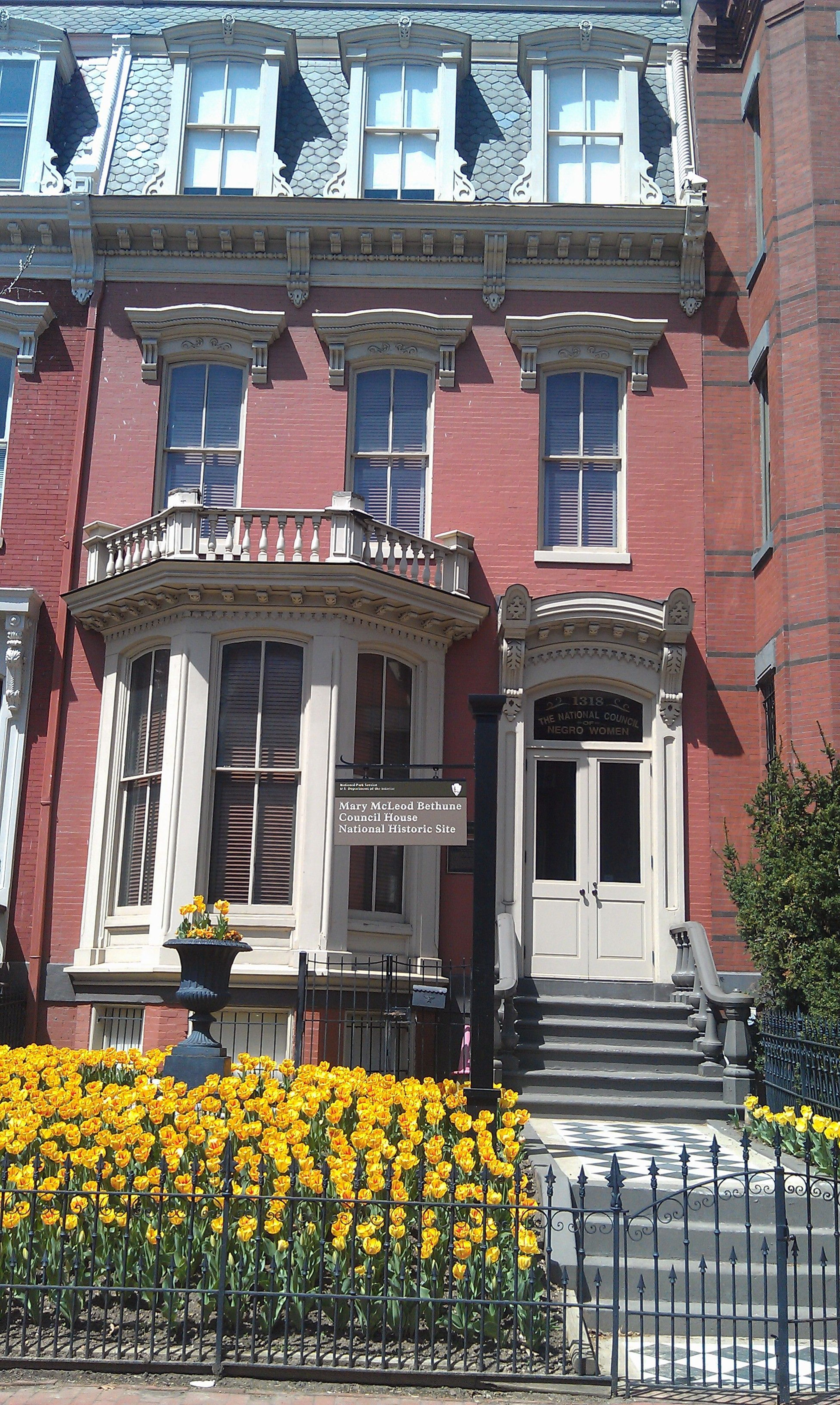 Bethune Council House in Spring time full bloom!