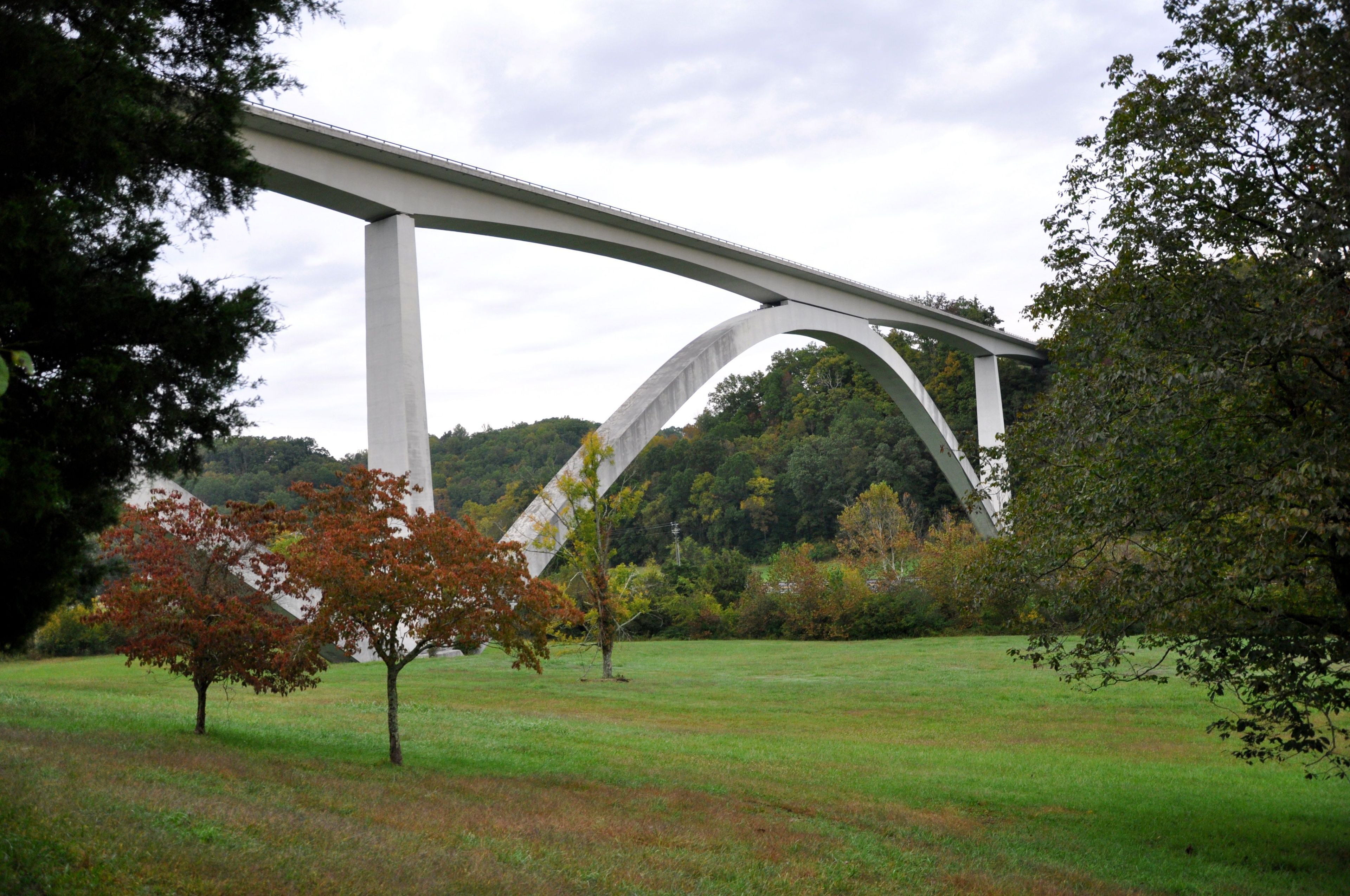 The elegant Double Arch Bridge won the Presidential Award for Design Excellence in 1995. It spans Birdsong Hollow and Tennessee Highway 96. To see it from below, take the TN 96 exit and stop at the pulloff before you get to the highway.