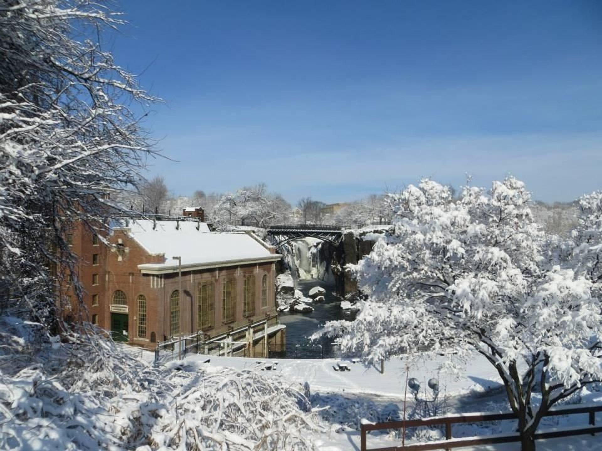 Lovely winter day at Paterson Great Falls