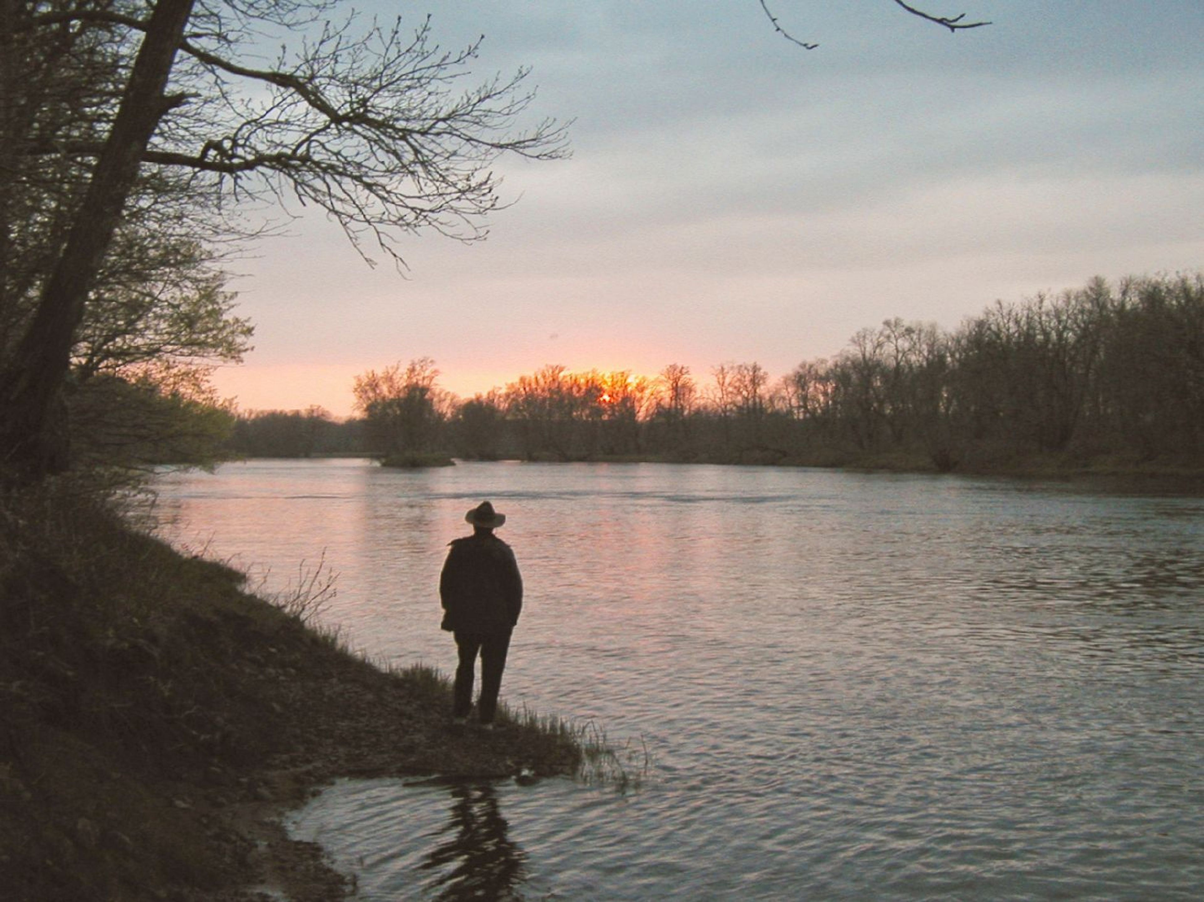 Watch scenic sunsets from shoreline campsites.