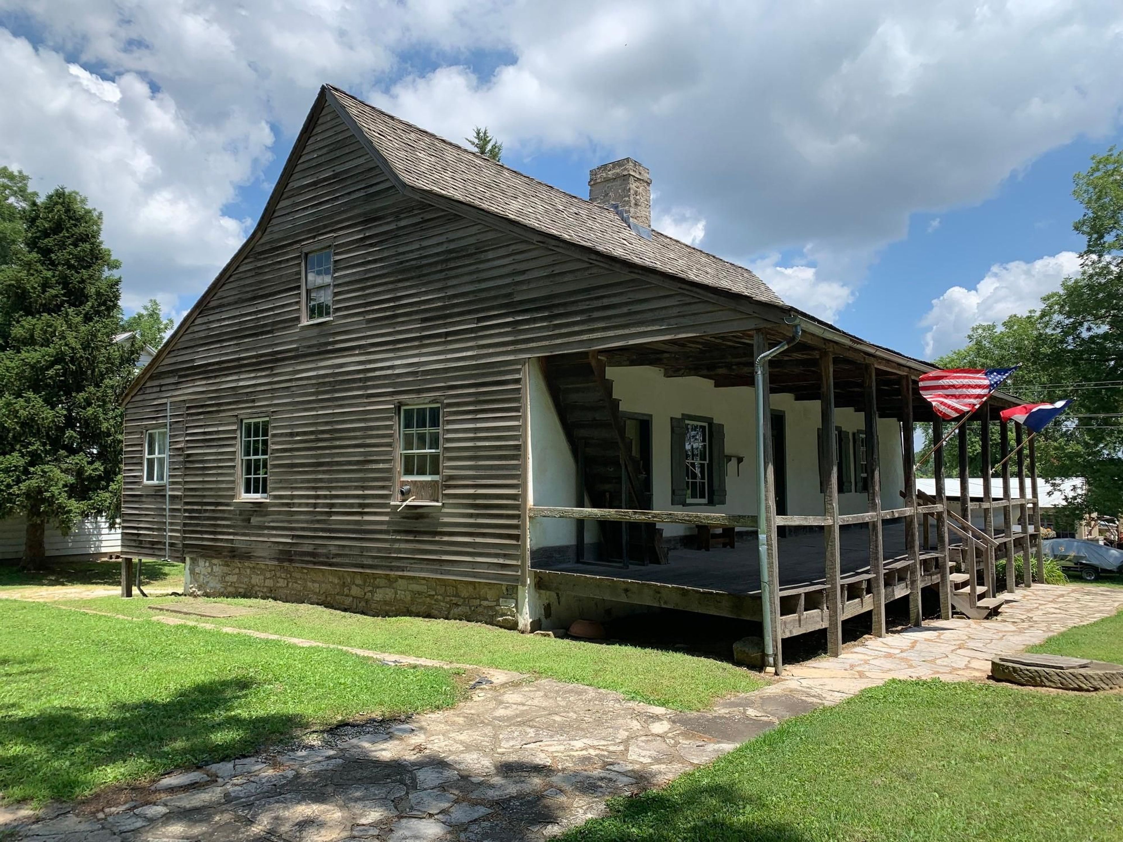 Amoureux House