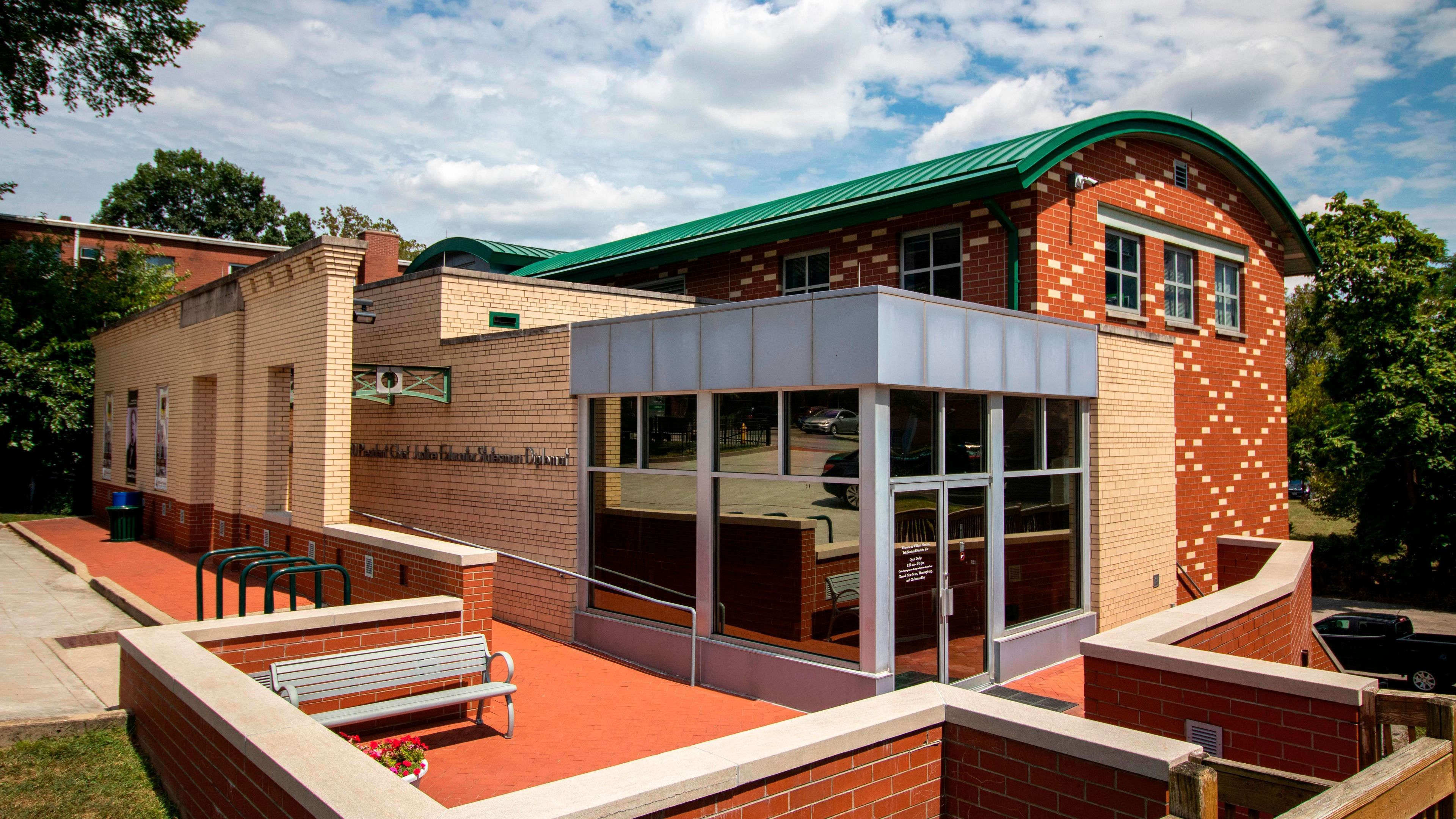 The main entrance lobby to the Taft Education Center.