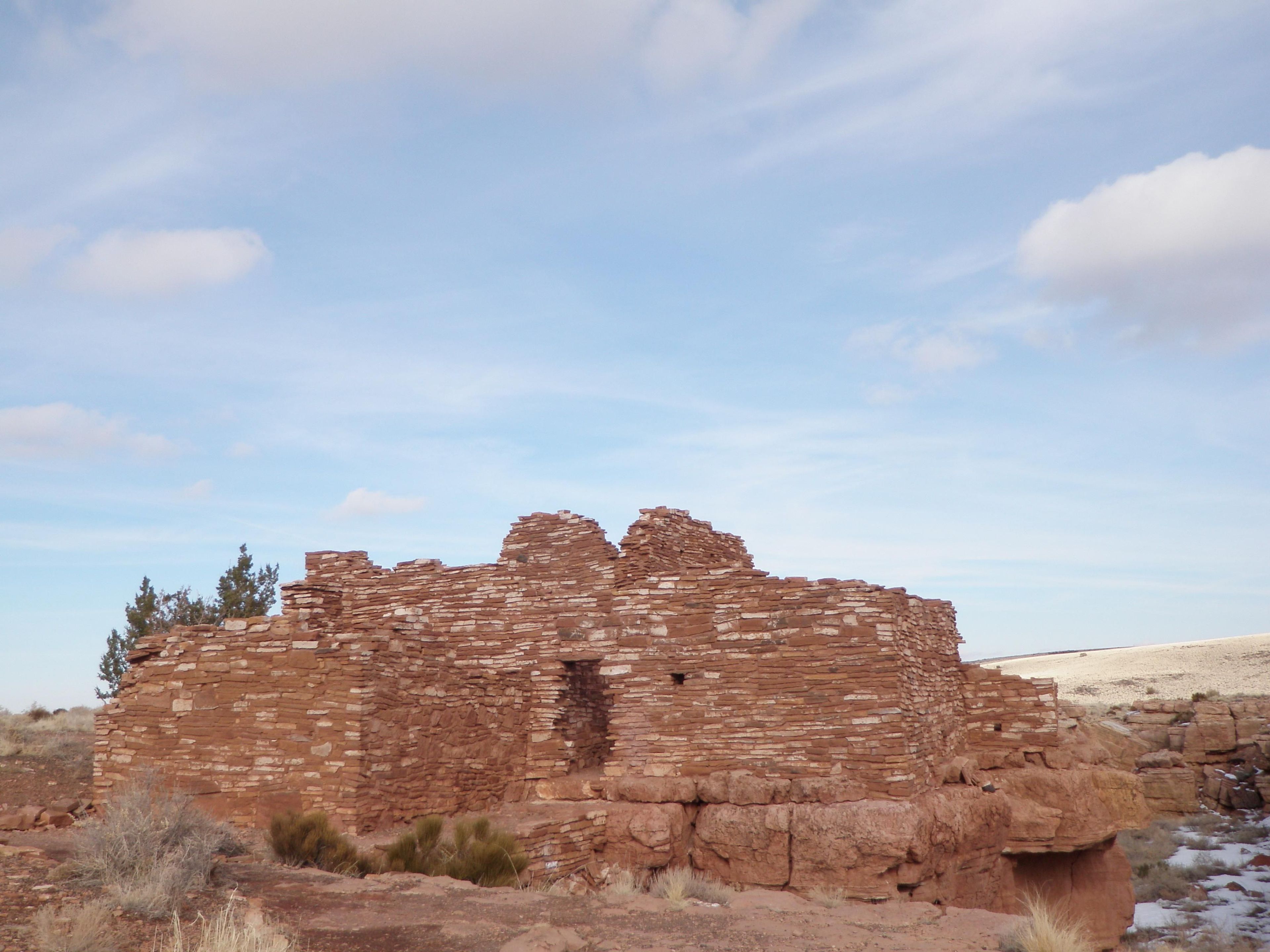 Lomaki means "beautiful house" in the Hopi language. The pueblo is located ten miles from the visitor center and is reachable via a short, 0.5 mile trail.