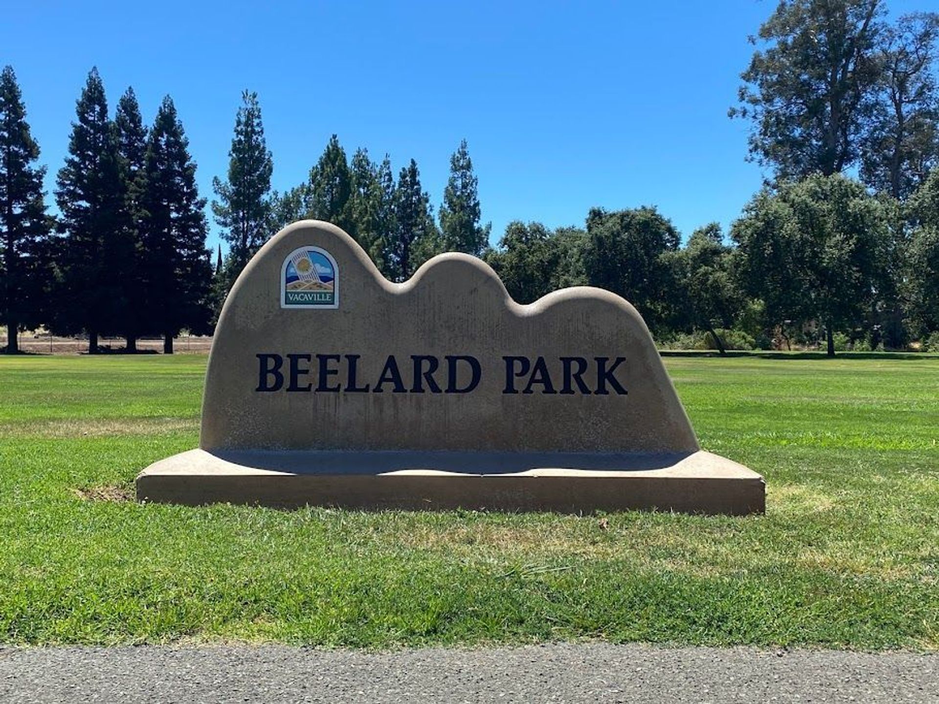 Beelard Park sign