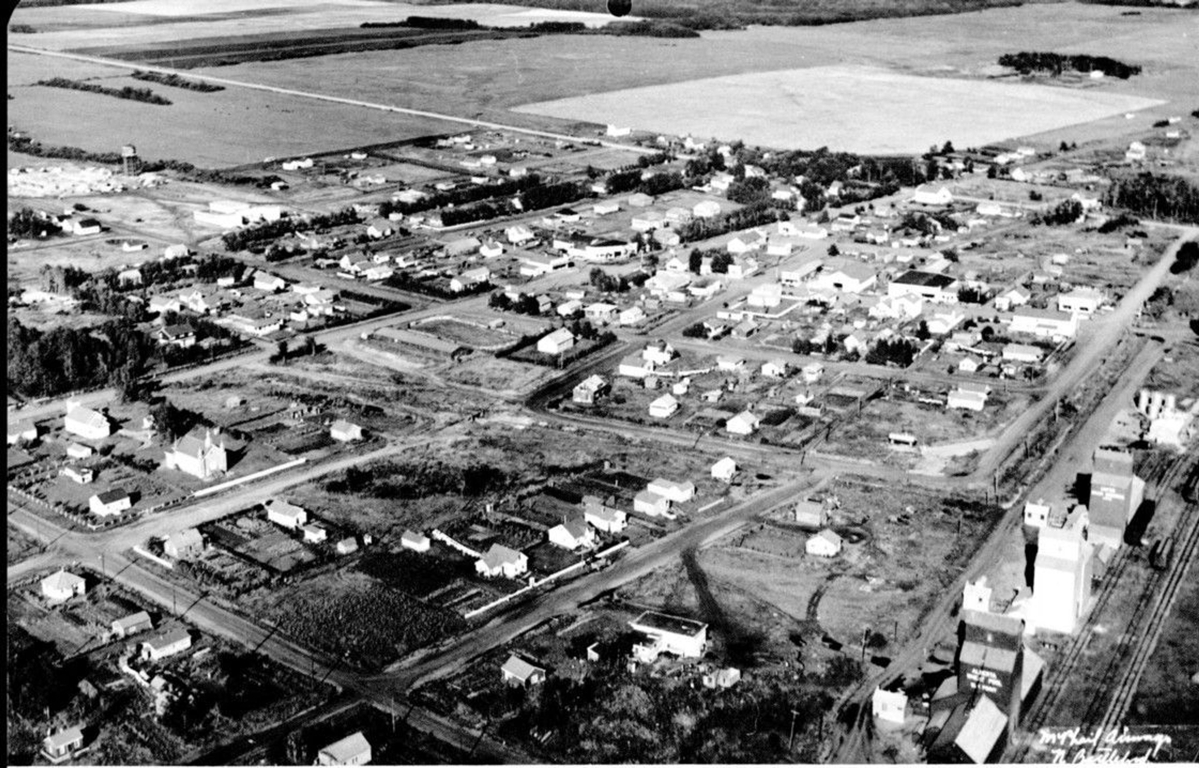 Town of Elk Point 1961 (note three elevators)