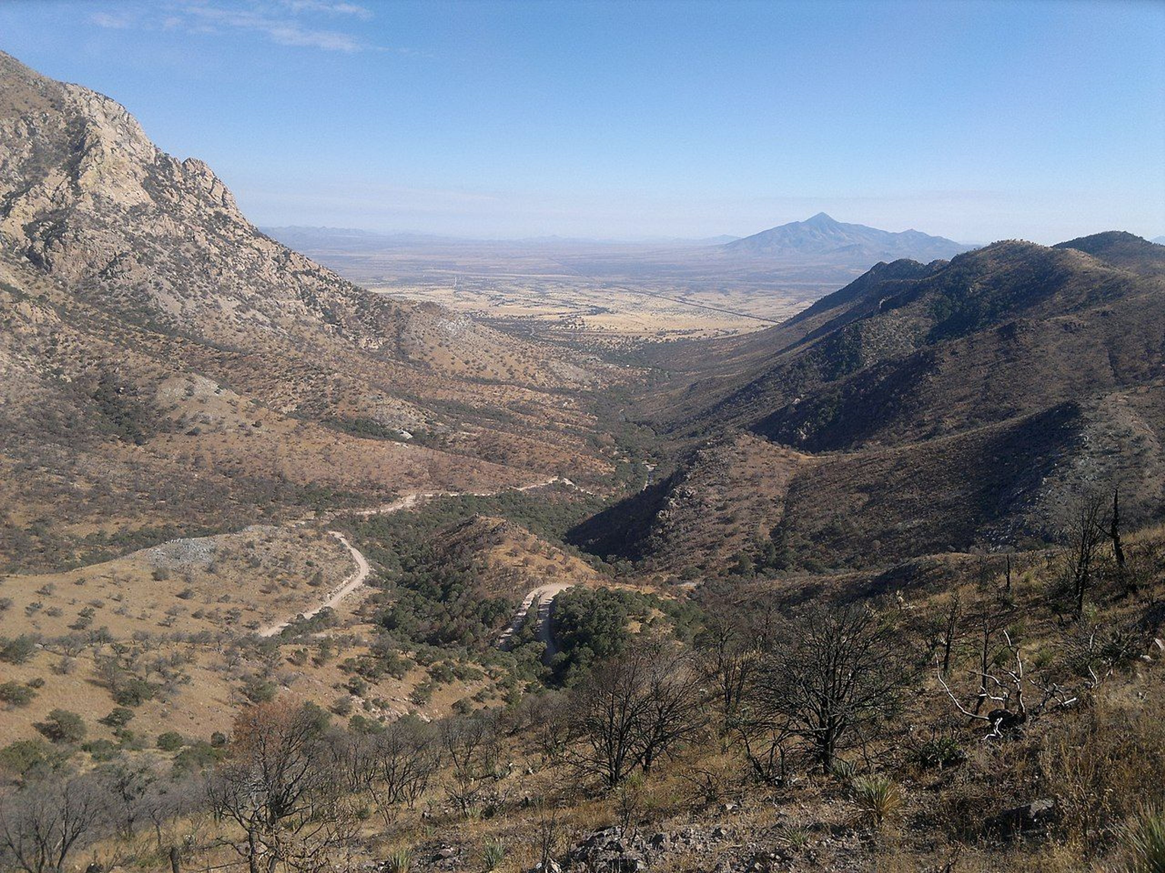 Montezuma Pass Overlook. Photo by maarit u.