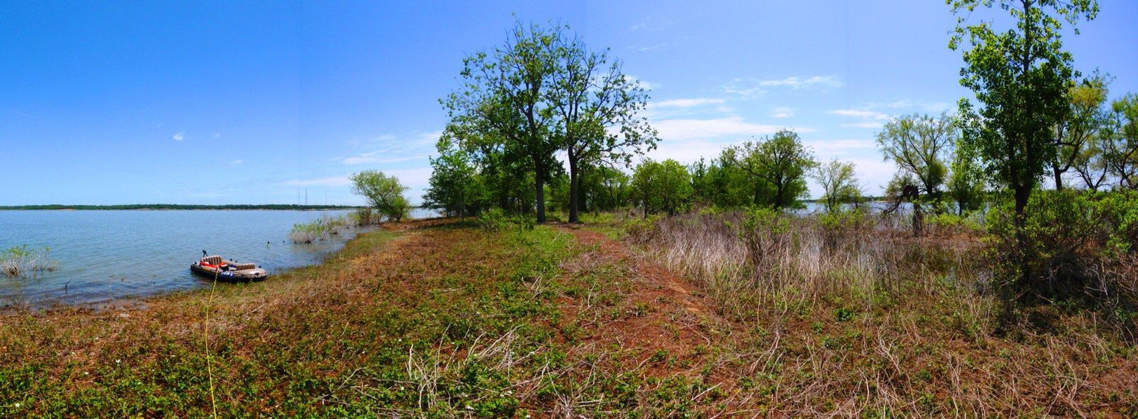 North Side of Grapevine Lake. Photo by Dameon Hudson wiki.