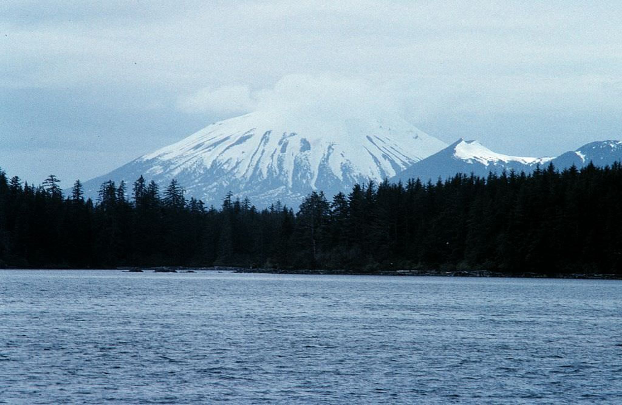 Mt. Edgecumbe. Photo by Adam wiki.