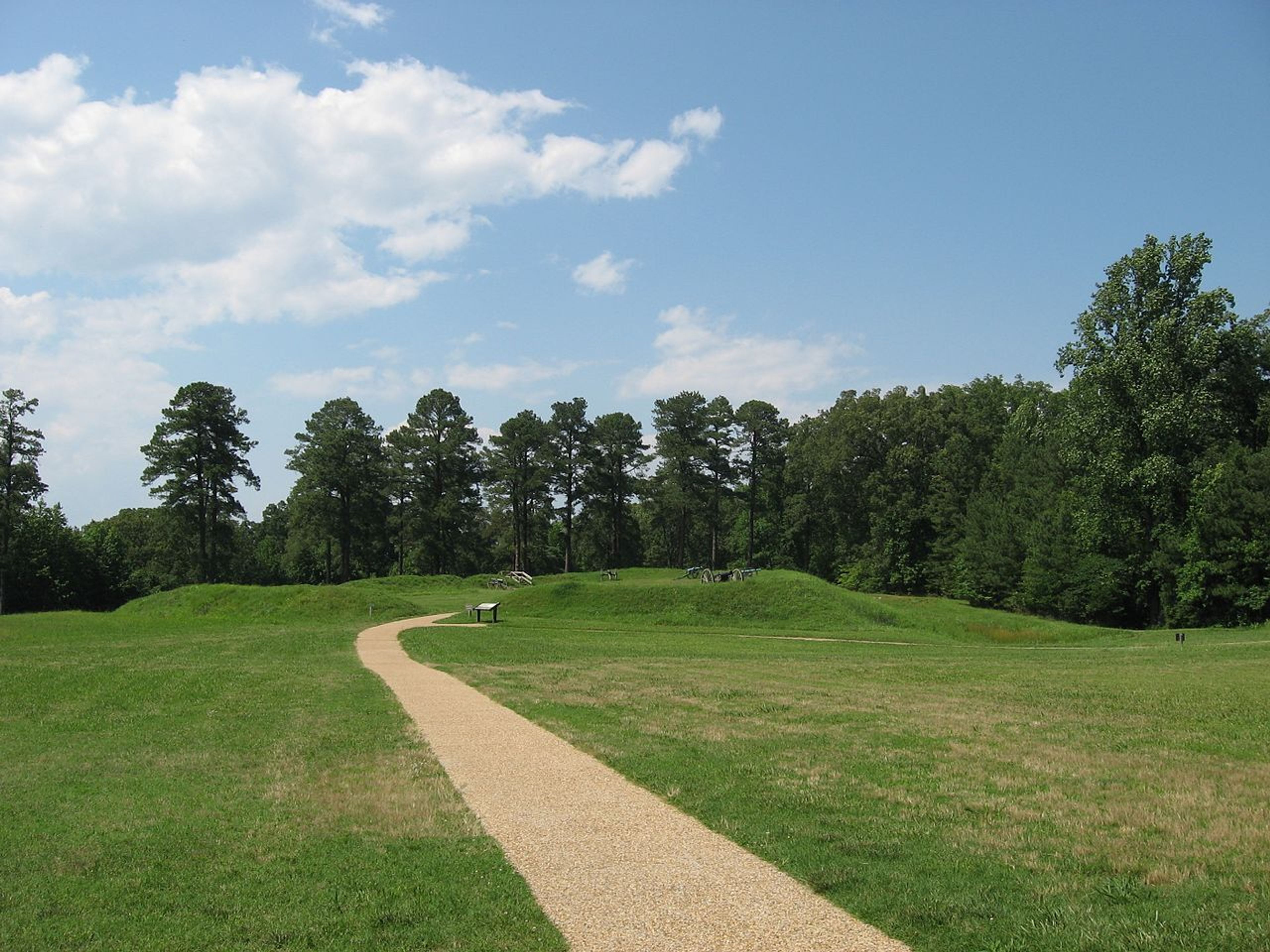 Petersburg National Battlefield, Virginia. Photo by Fredlyfish4.