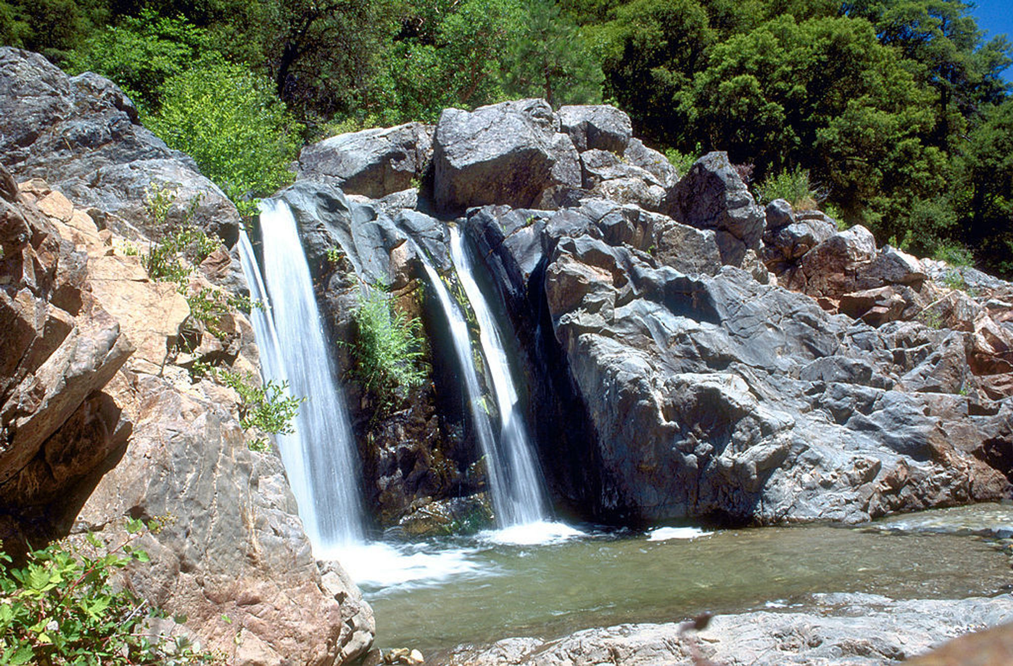 A waterfall on the South Fork Yuba River in South Yuba River State Park. Photo by USACE.