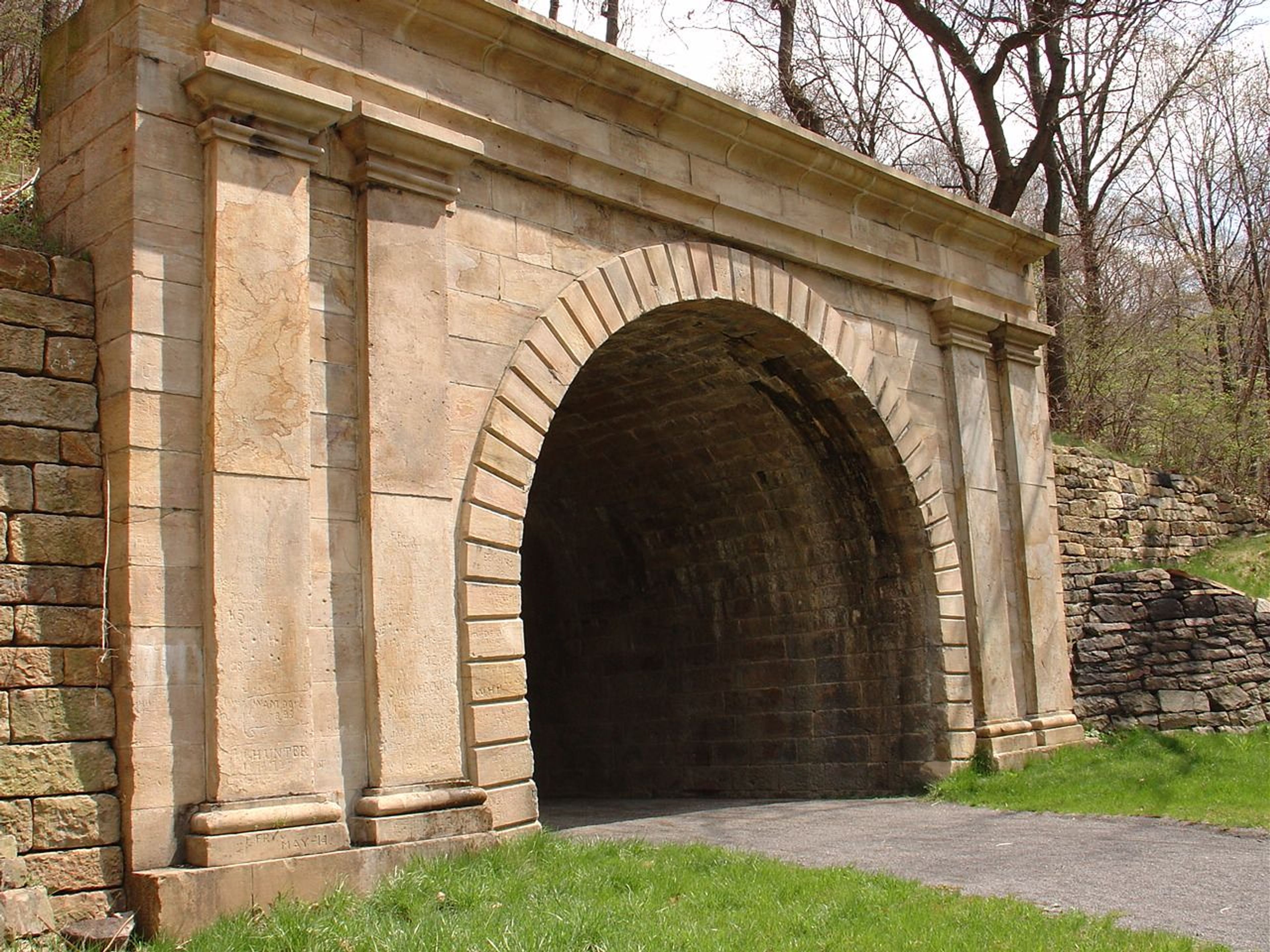 Western portal of the Staple Bend Tunnel.