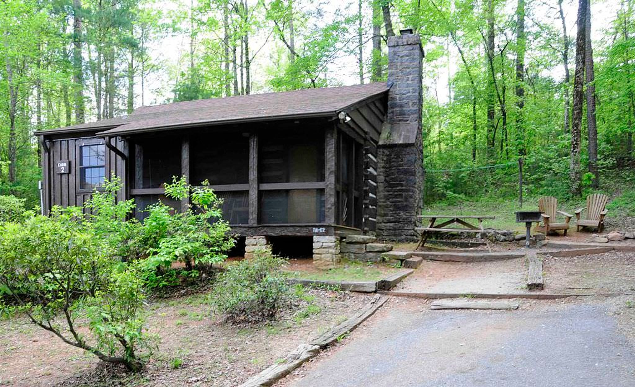 Historict District log cabin in Table Rock State Park. Photo by Bill Fitzpatrick.