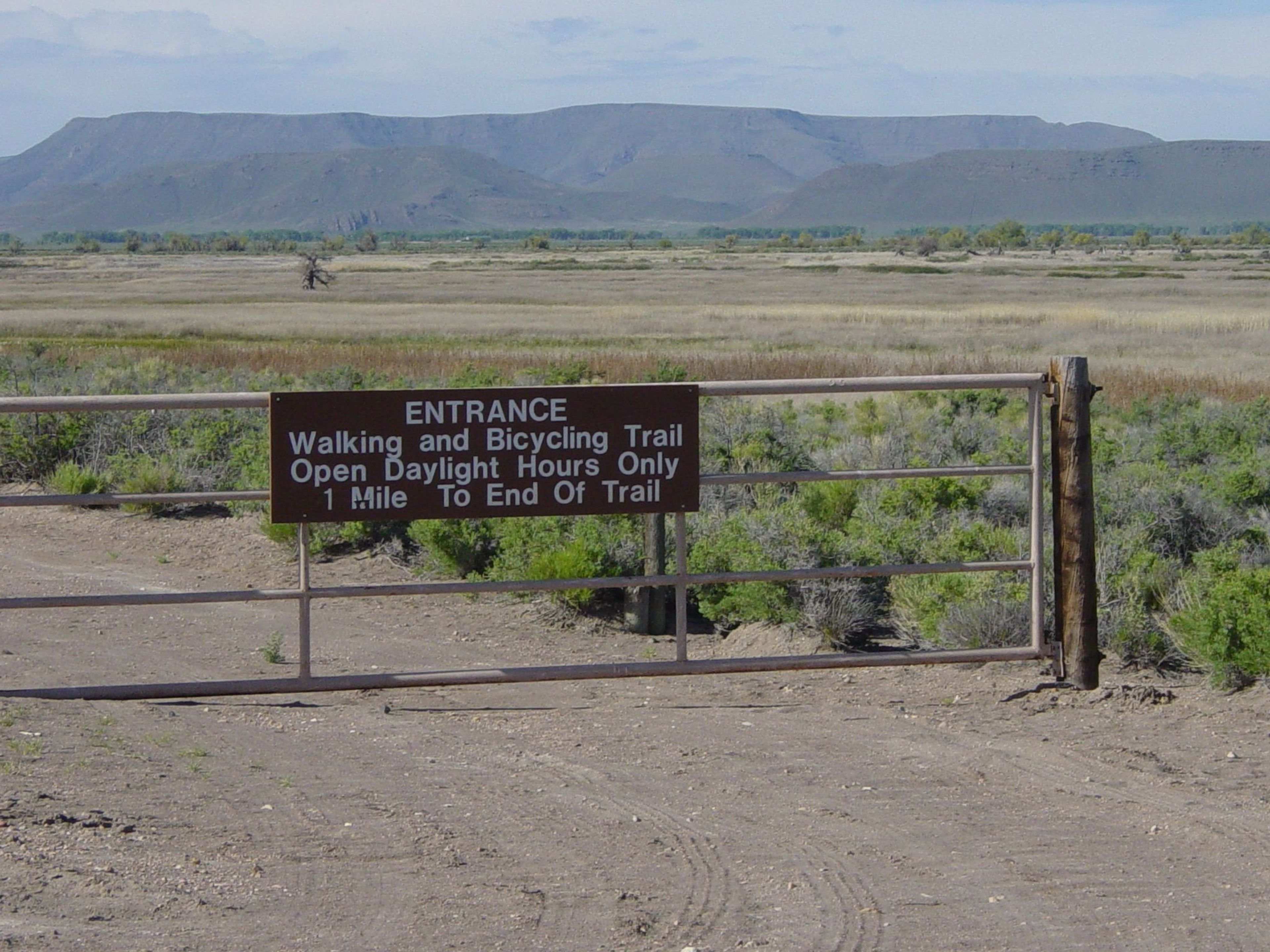 Alamosa South Trail Entrance. Photo by Brian DeVries.