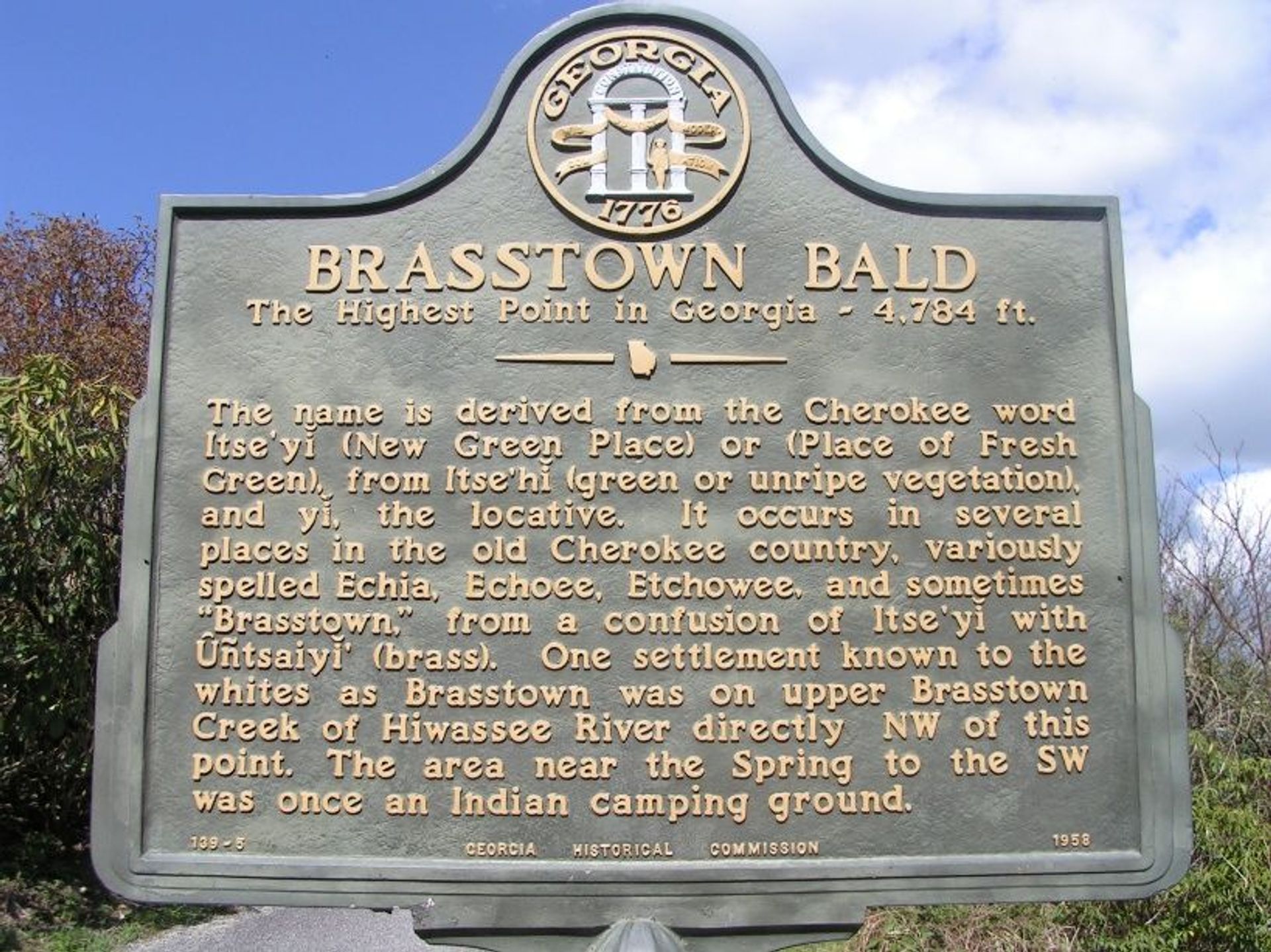 This state historical marker is located on the hiking trail near the summit of Brasstown Bald. Photo by GLadner/wiki.