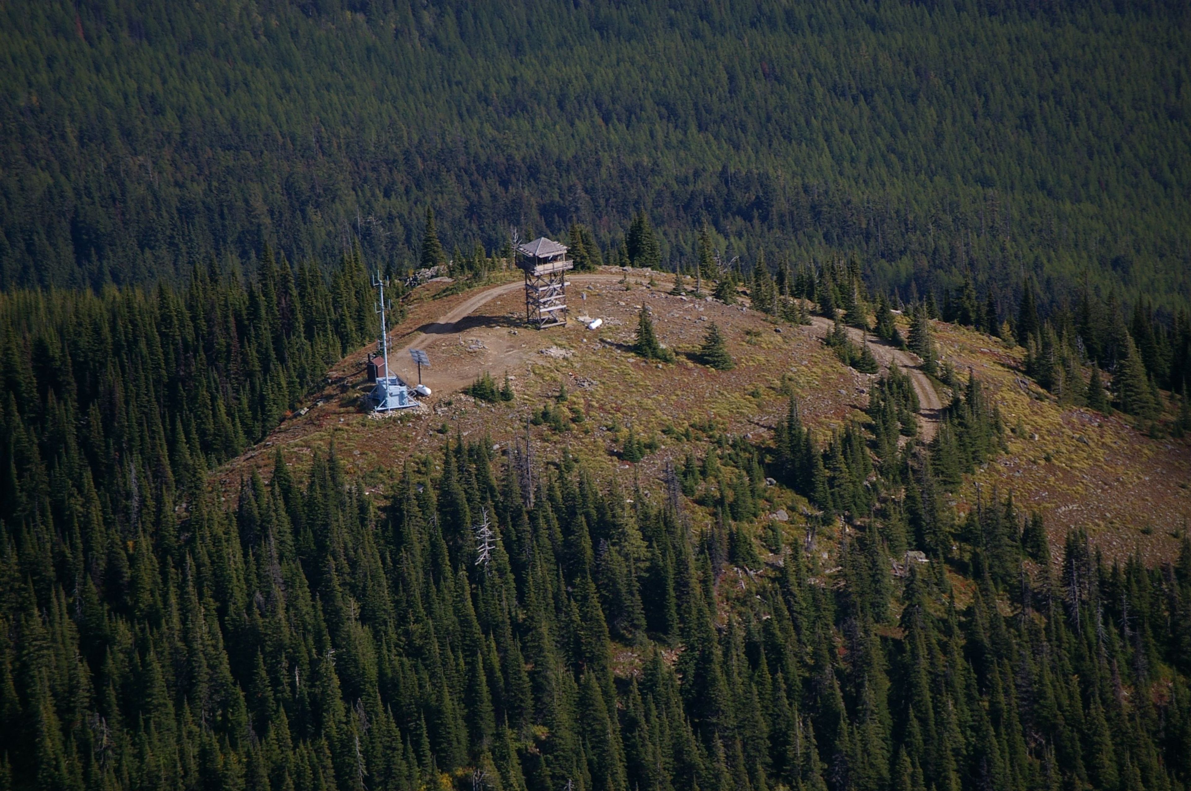 View of fire lookout. Photo by Wade Moats/USFS.