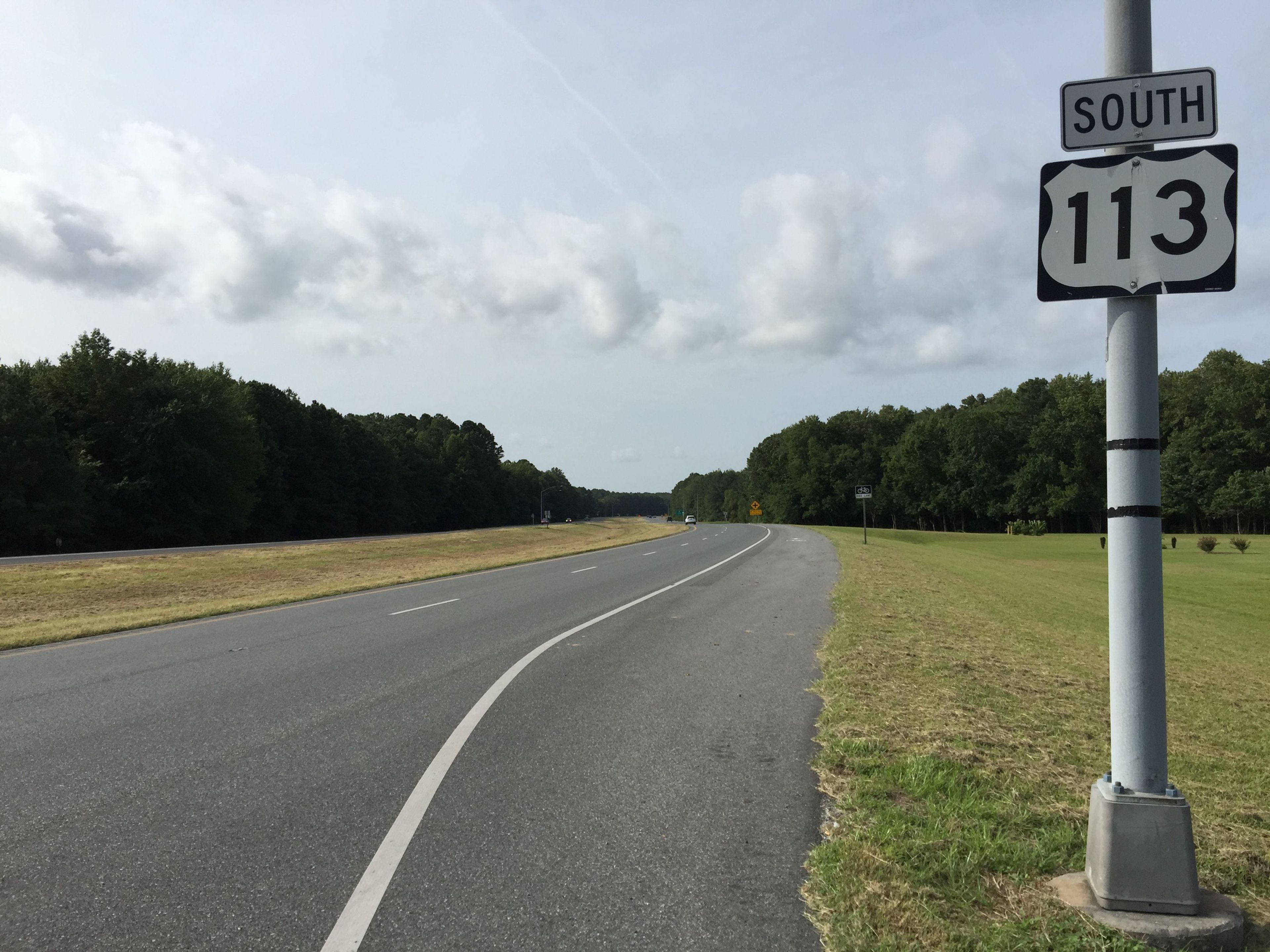 Worchester Highway at Maryland SR 756 near Pocomoke City. Photo by Wiki Famartin.