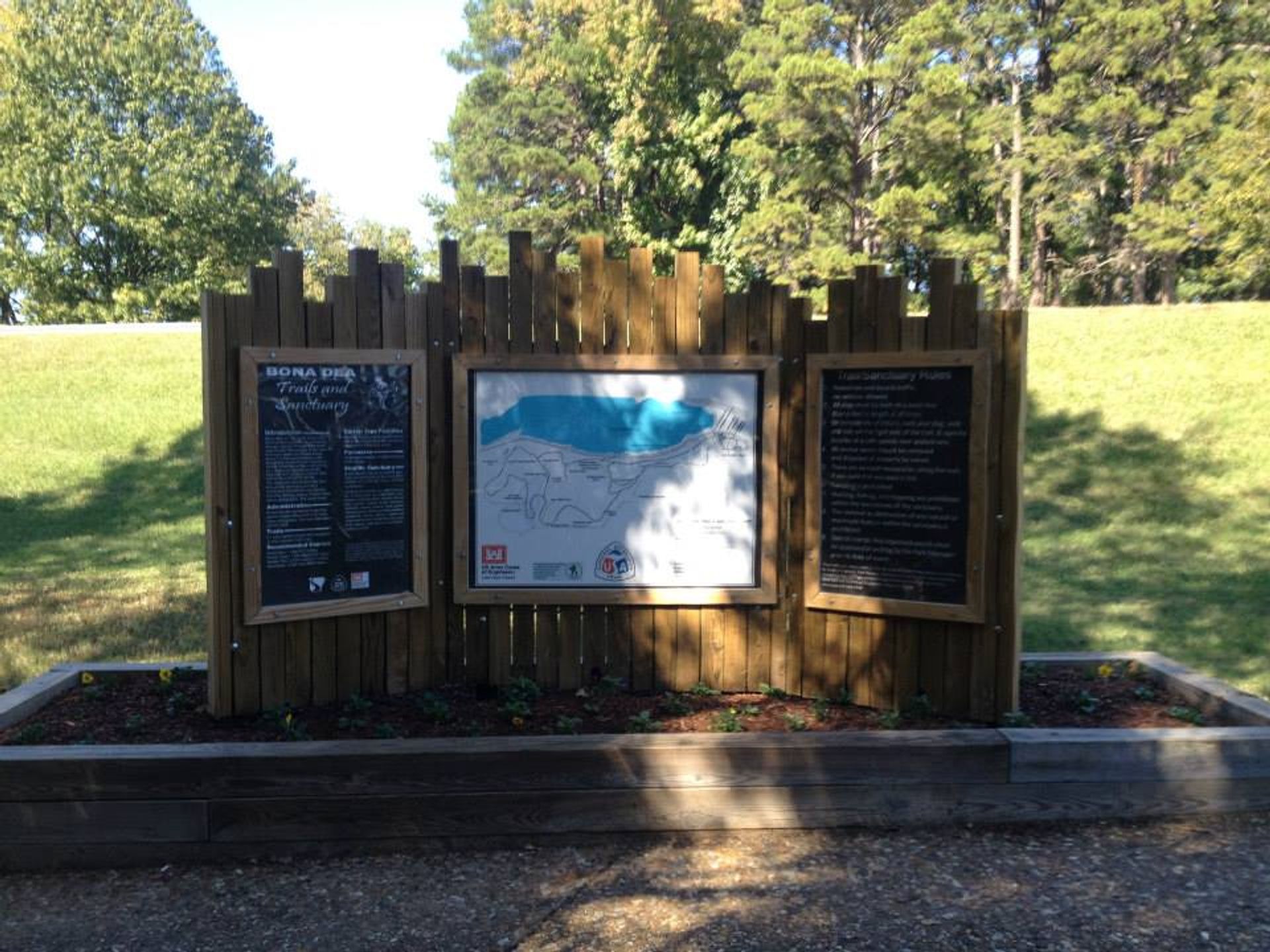 New trailhead sign at Bona Dea. Photo by USCOE.