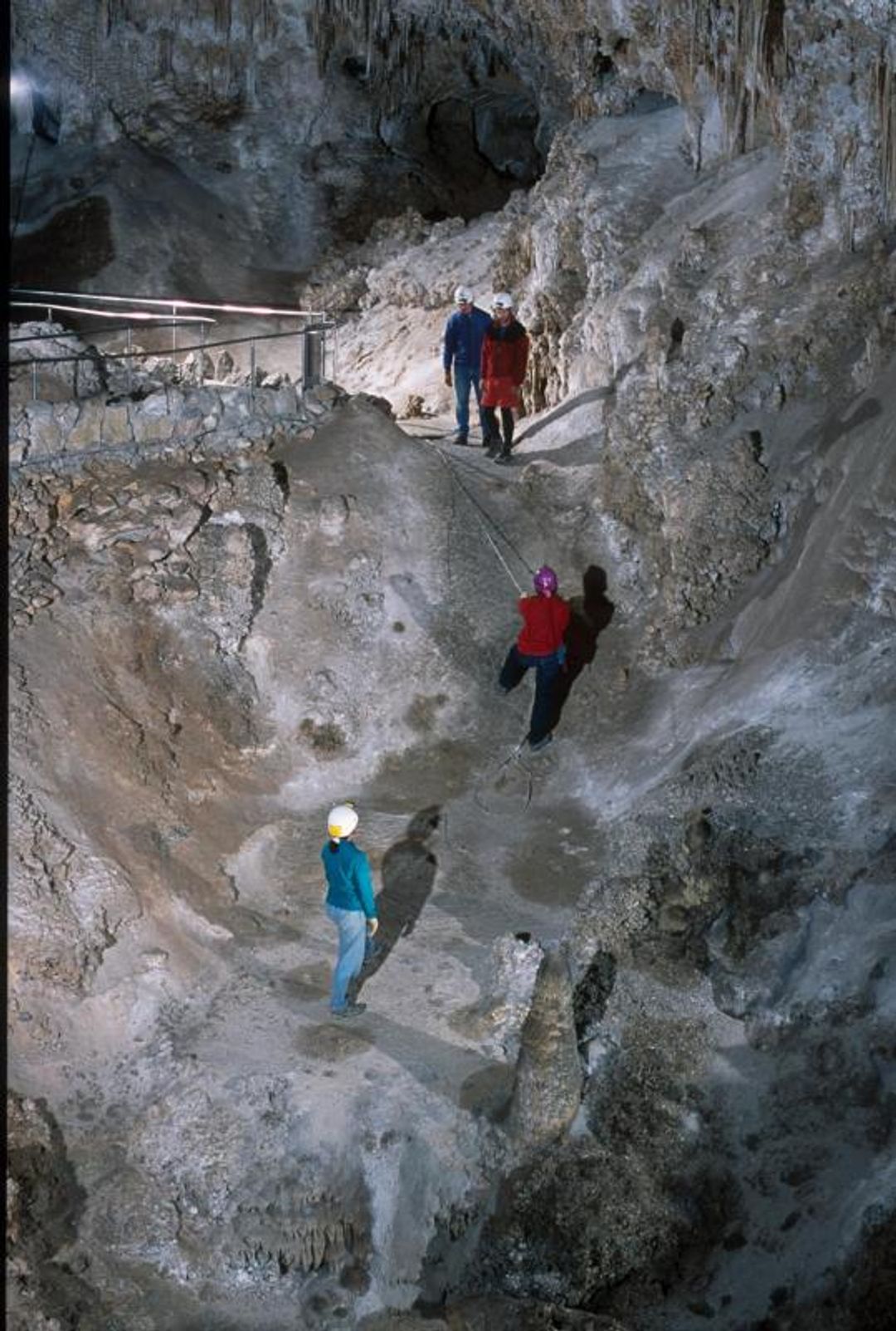 Lower Cave Tour. Photo by NPS/PeterJones.