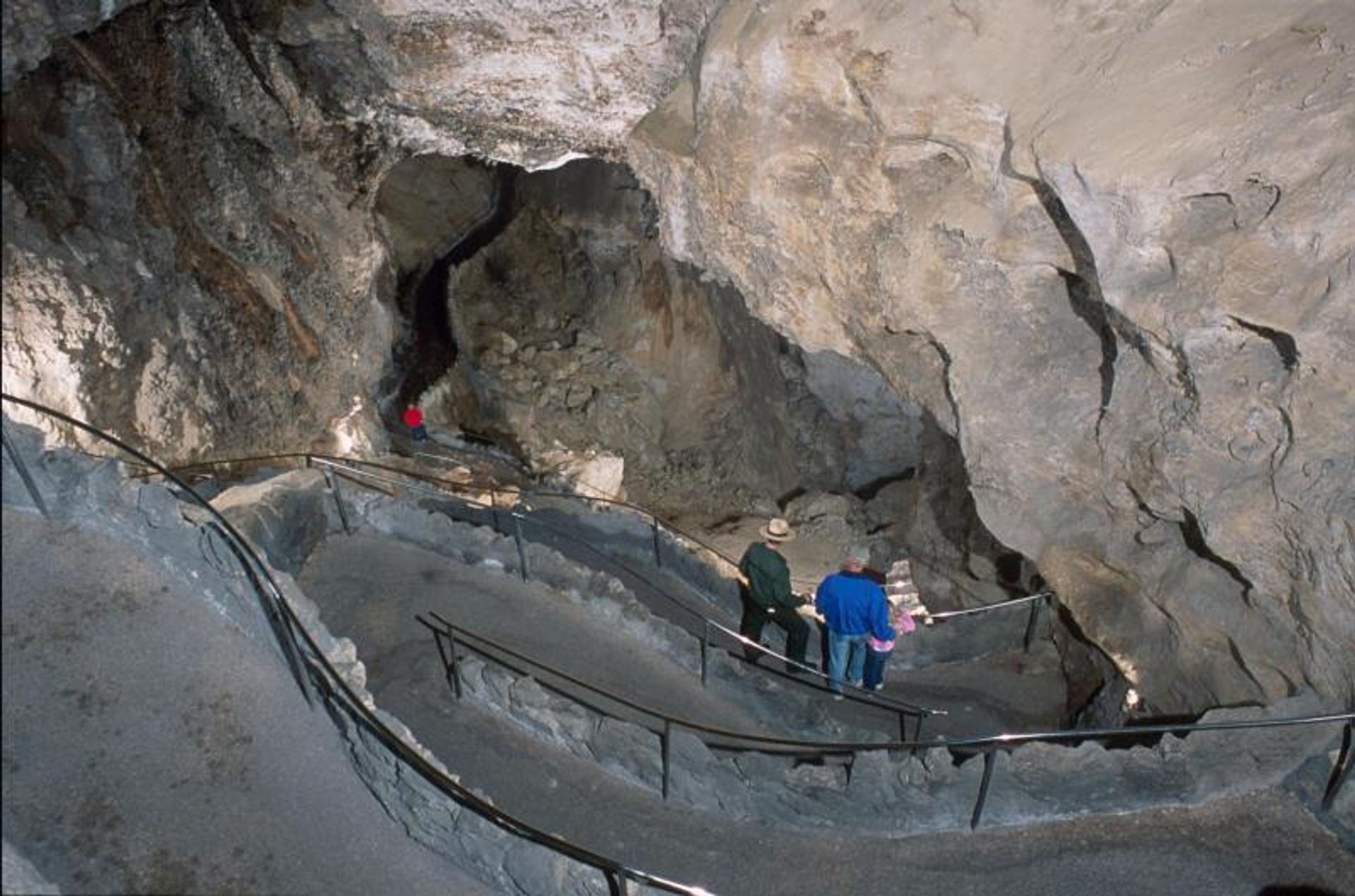 Devil's Den - One of the steepest sections of the Natural Entrance Trail. Photo by NPS/Peter Jones.