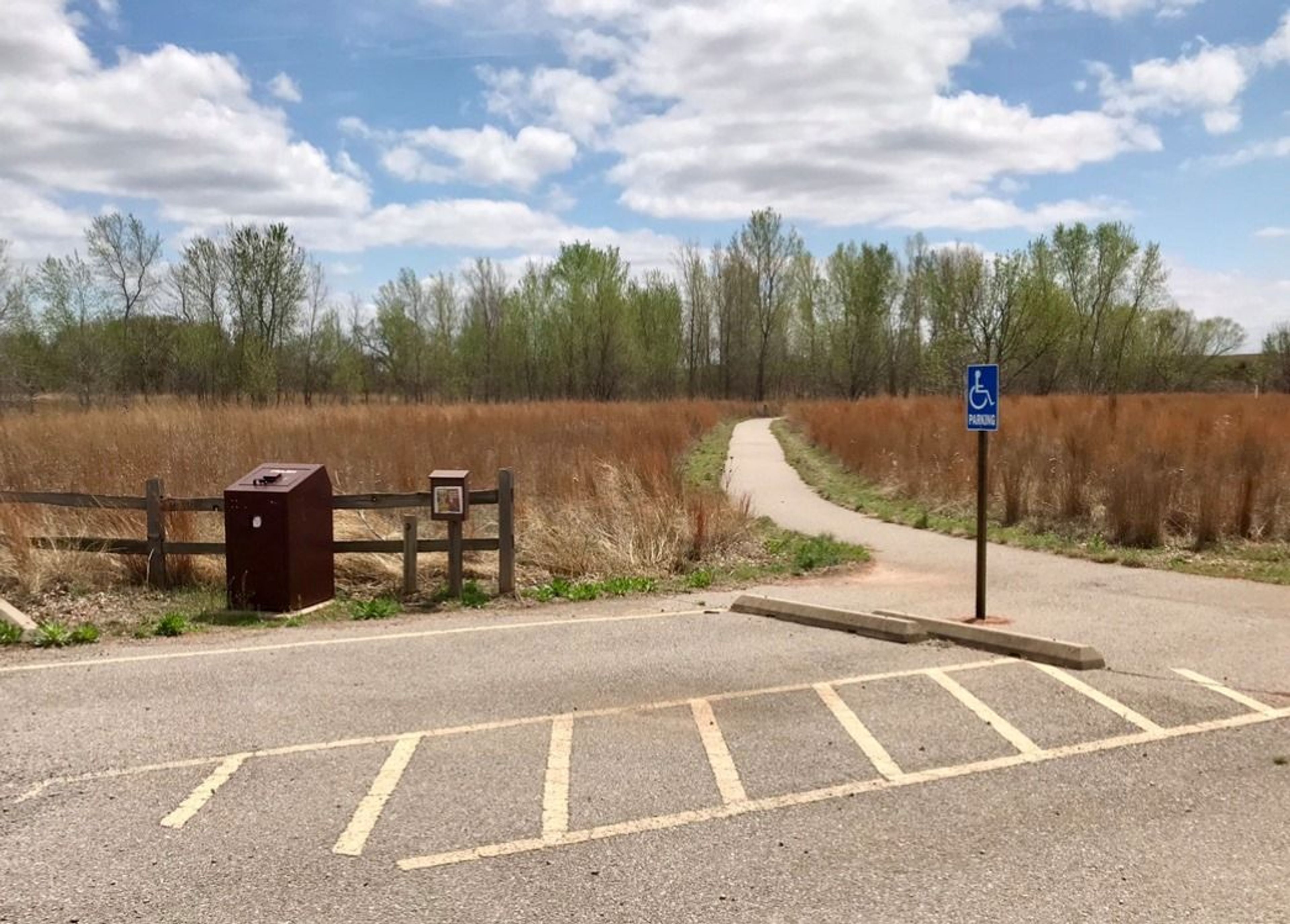 Parkings area and accessible path. Photo by Amber Zimmerman/USFWS.