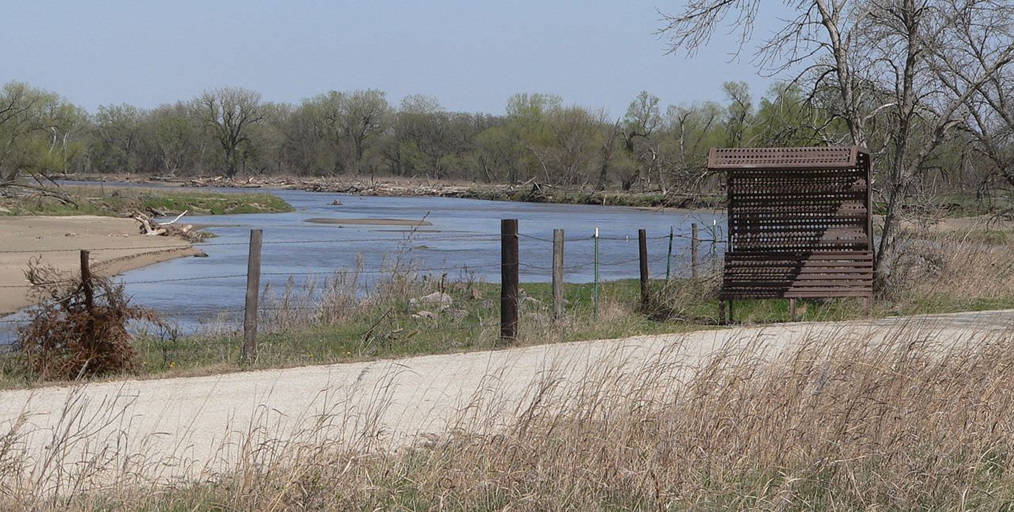 Cowboy Trail beside the Elkhorn River. Photo by Ammodramus/wiki.